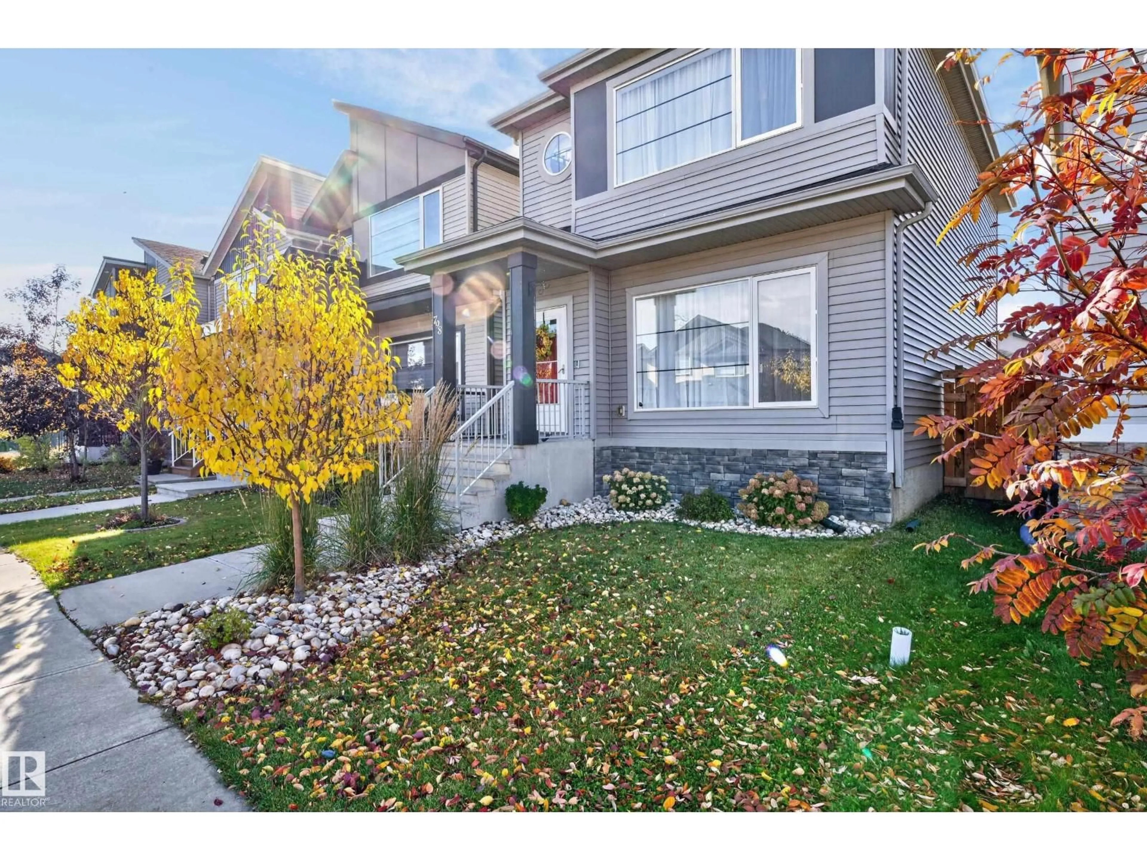 Home with vinyl exterior material, street for 798 BERG LO, Leduc Alberta T9E1G9