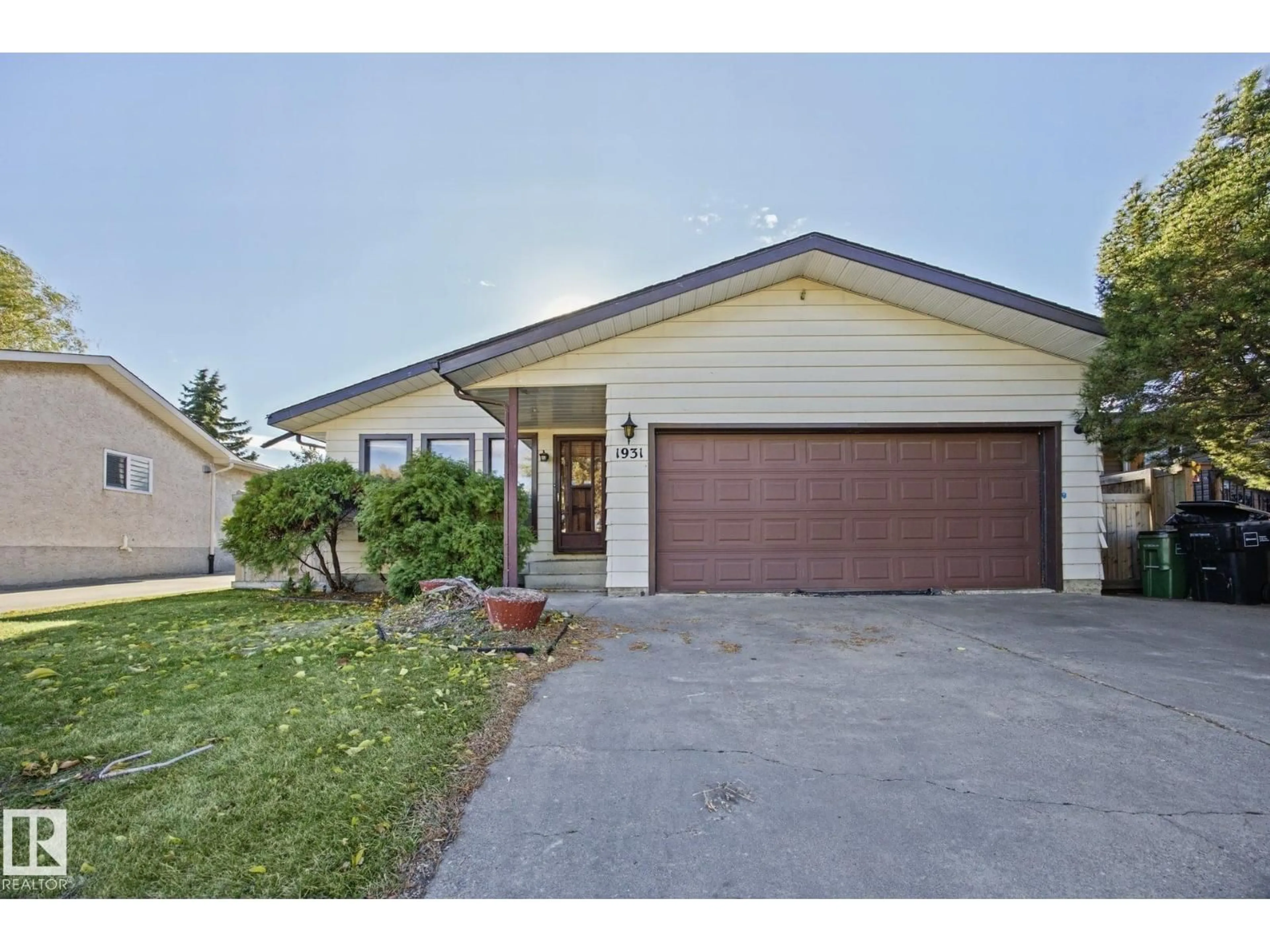 Unknown for 1931 145 AV, Edmonton Alberta T5Y1V1