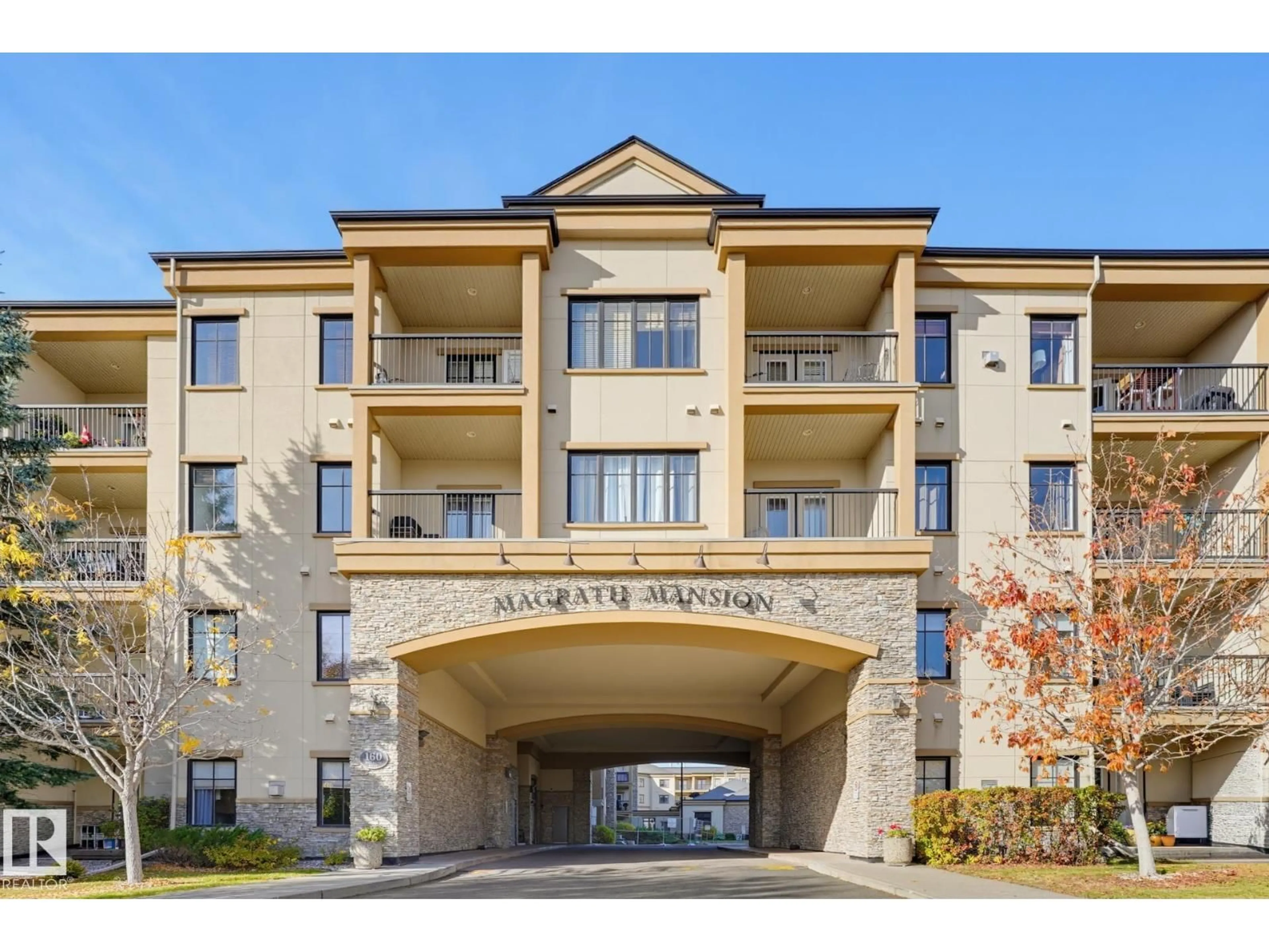 Indoor foyer for 160 - 425 MAGRATH RD, Edmonton Alberta T6R3T7