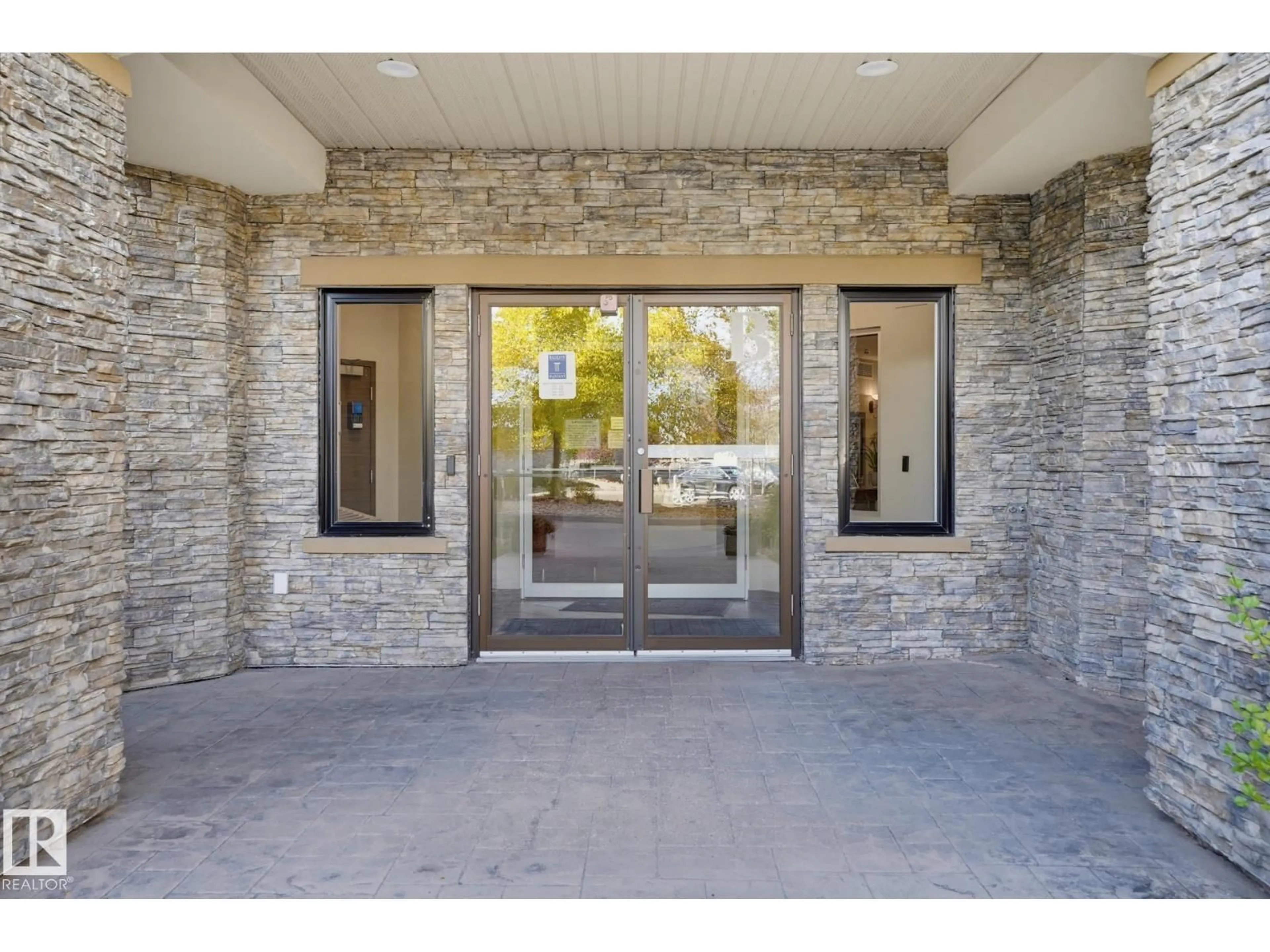 Indoor entryway for 160 - 425 MAGRATH RD, Edmonton Alberta T6R3T7