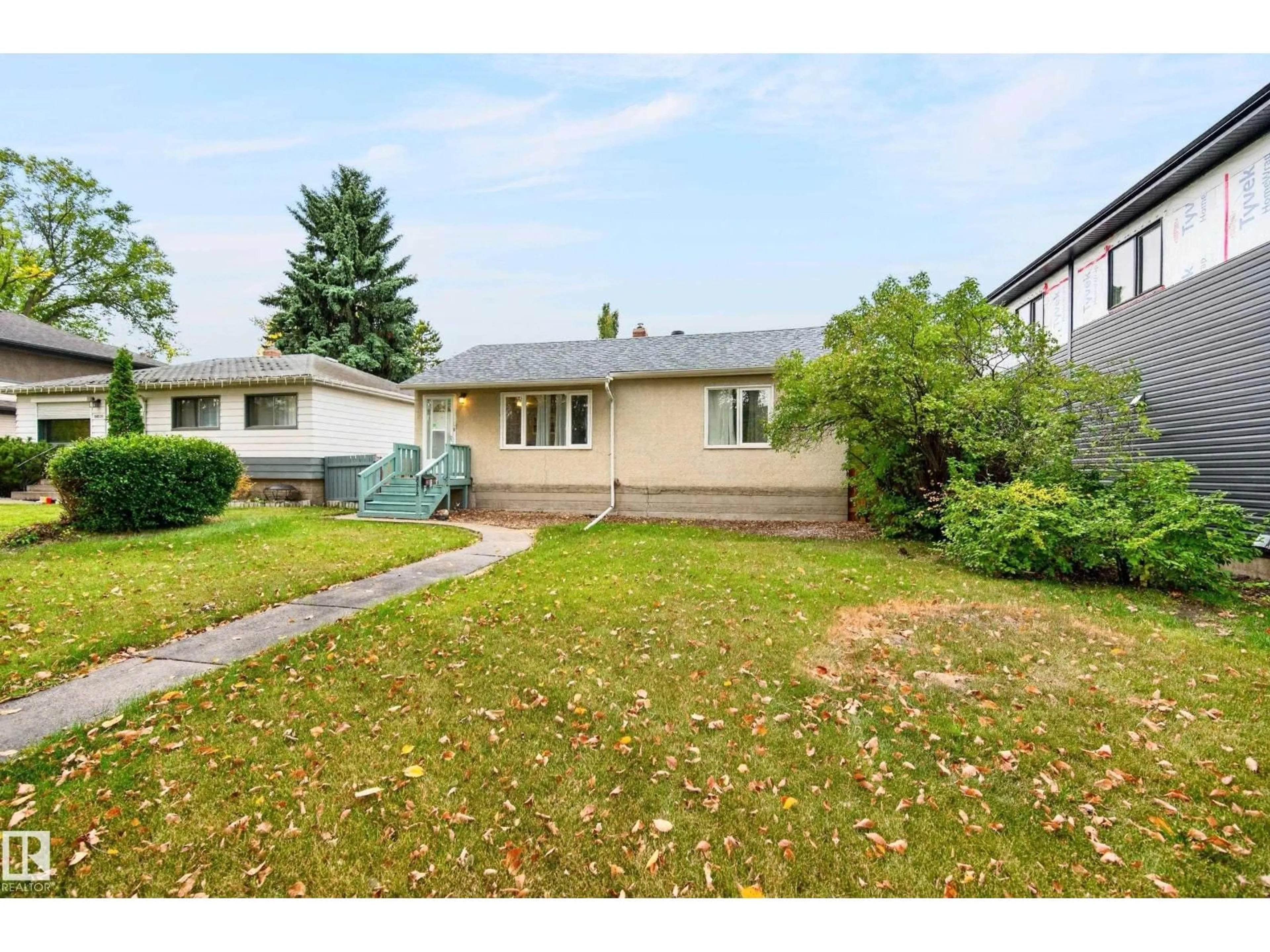 A pic from outside/outdoor area/front of a property/back of a property/a pic from drone, street for NW - 8812 79 ST, Edmonton Alberta T6C2P6