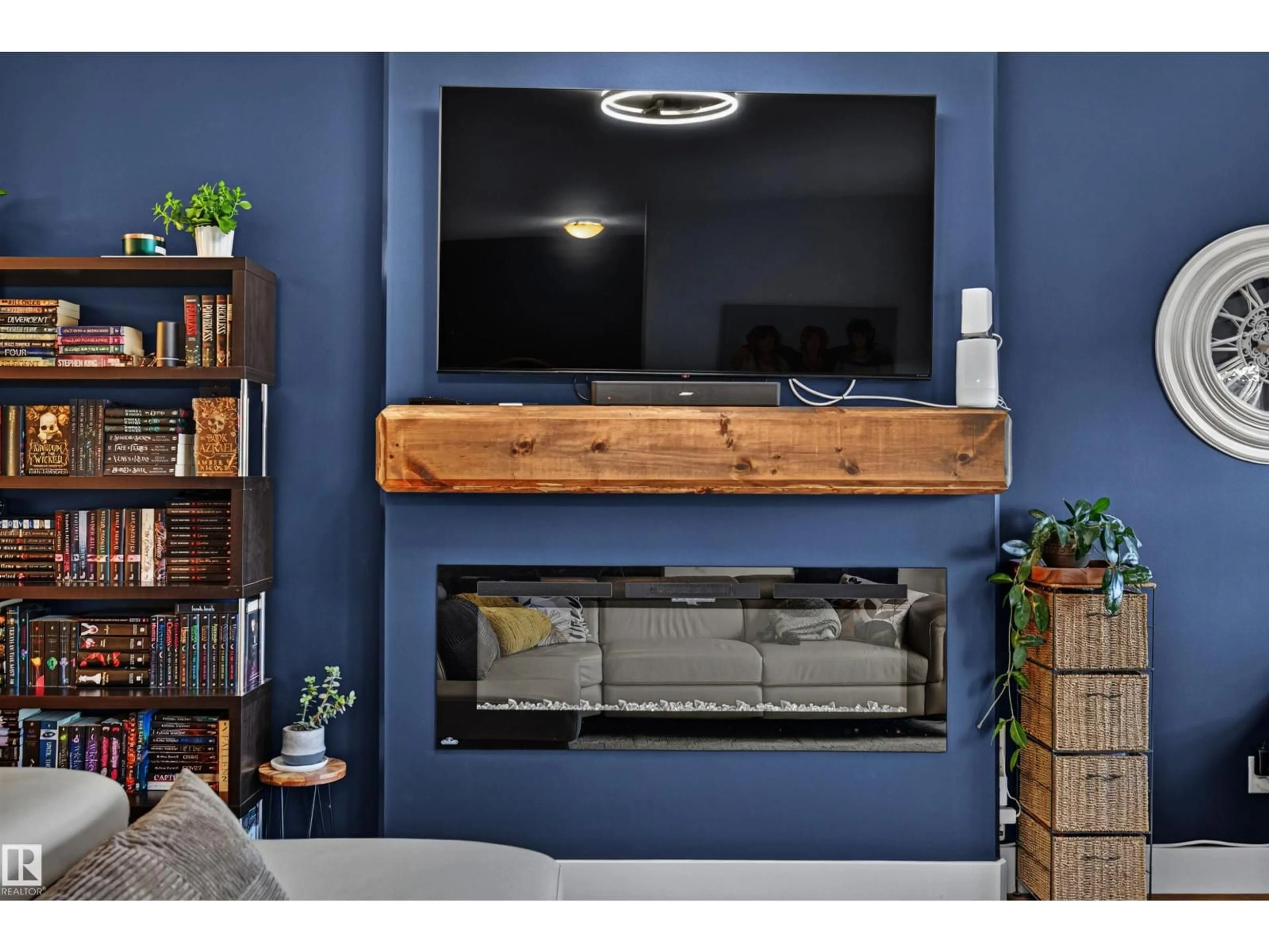Home theater for 50 GARNEAU GA, Spruce Grove Alberta T7X0Z8