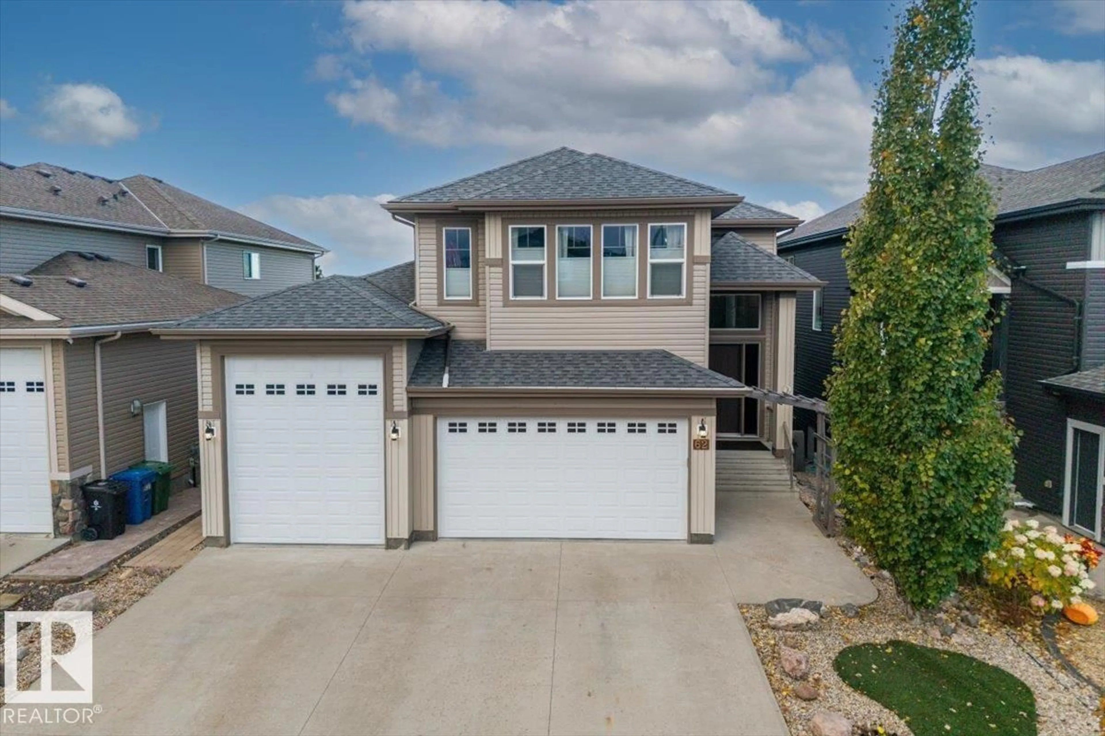 A pic from outside/outdoor area/front of a property/back of a property/a pic from drone, street for 62 CHESTNUT, Fort Saskatchewan Alberta T8L0R5