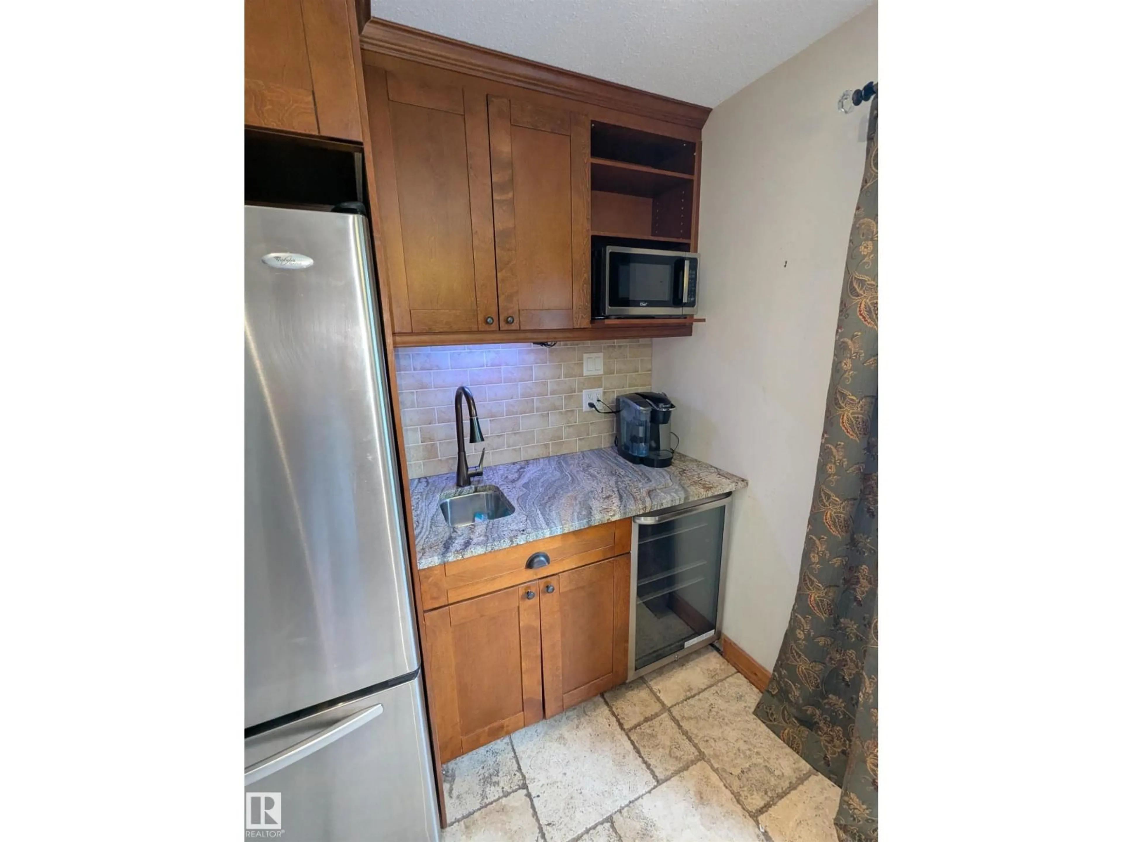 Standard kitchen, ceramic/tile floor for 18729 95A AV NW, Edmonton Alberta T5T3W4