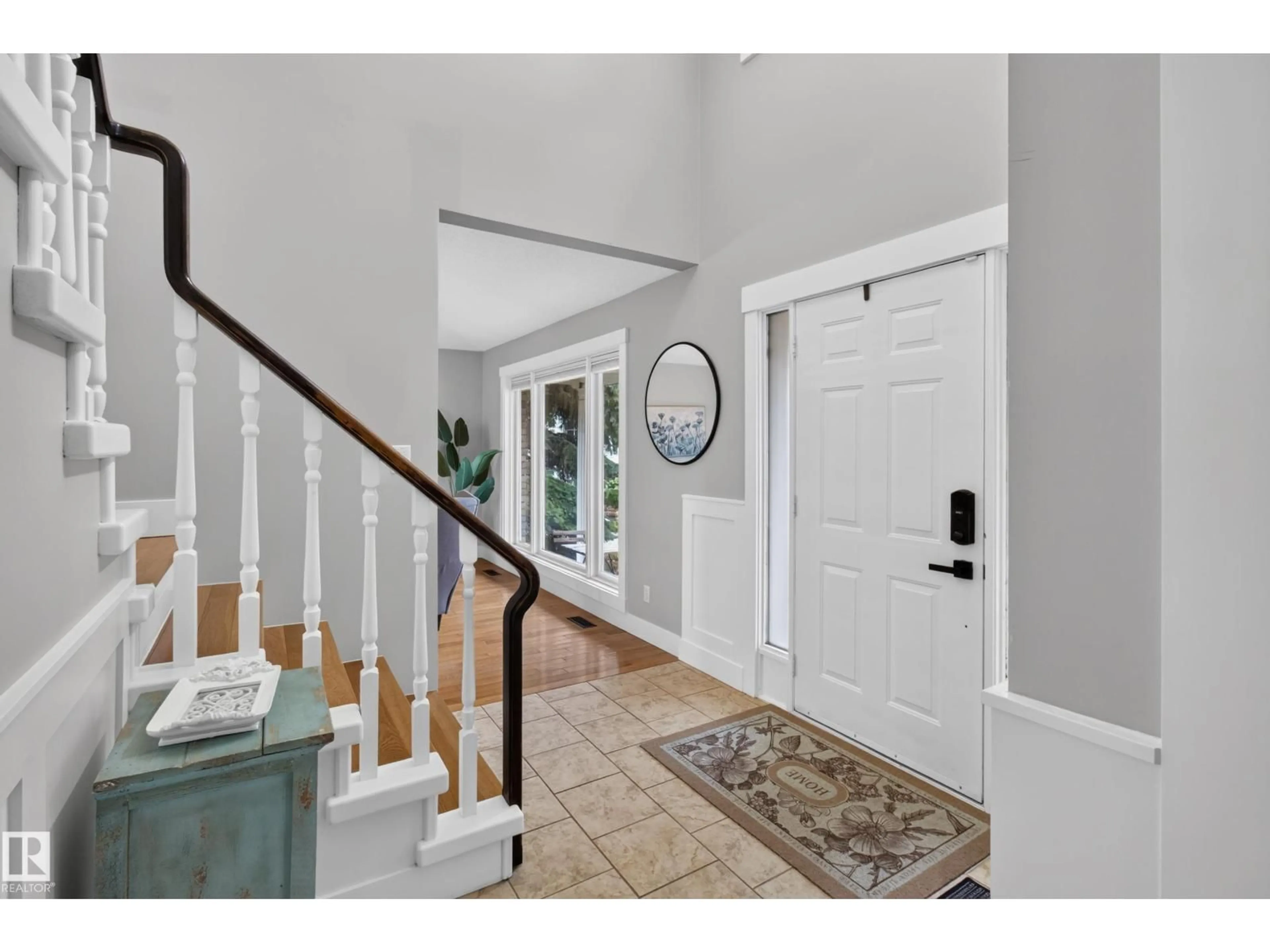 Indoor entryway for 35 RIDGEMONT WY, Sherwood Park Alberta T8A5M9