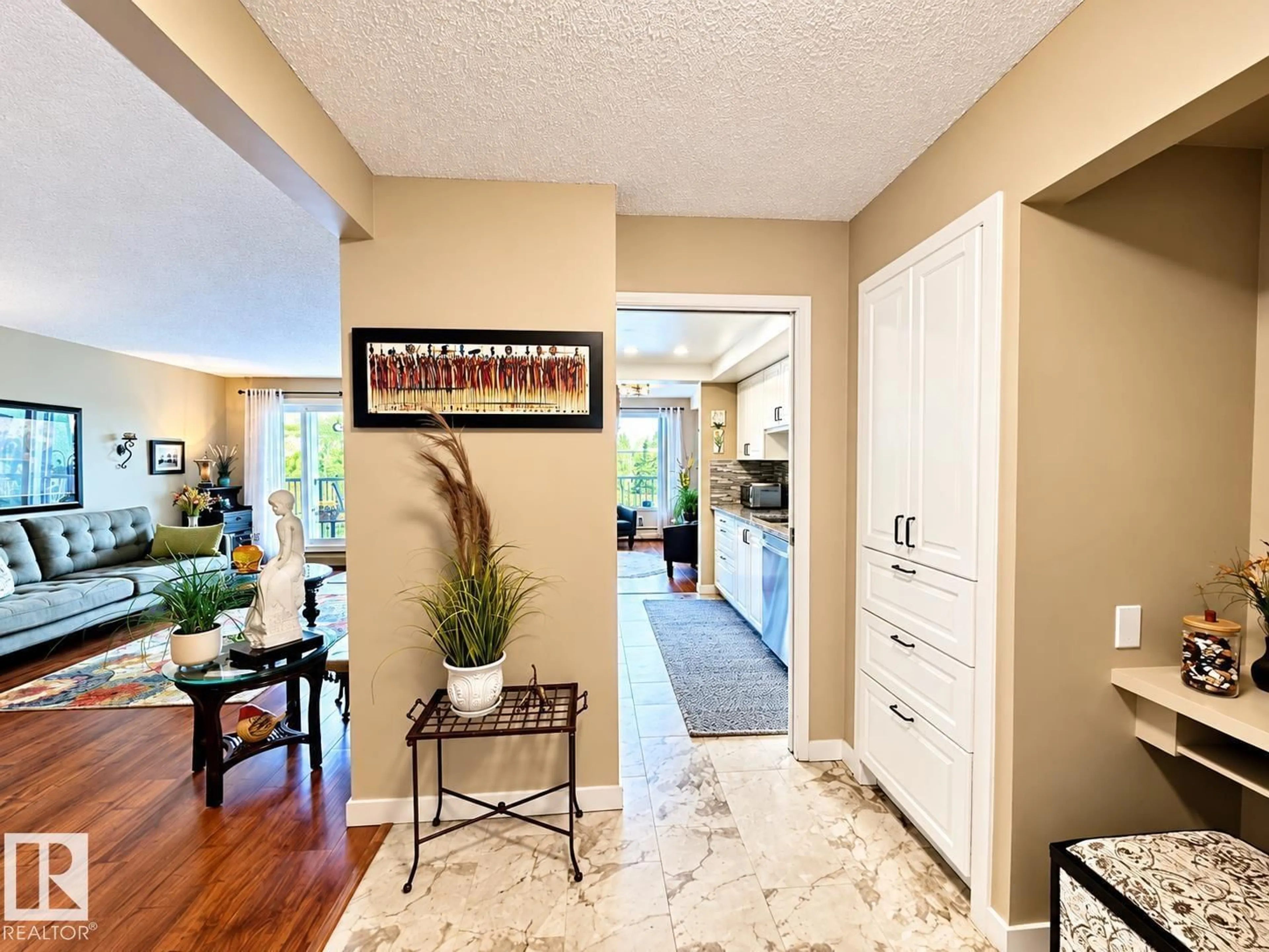 Indoor entryway for #333 - 4404 122 ST, Edmonton Alberta T6J4A9