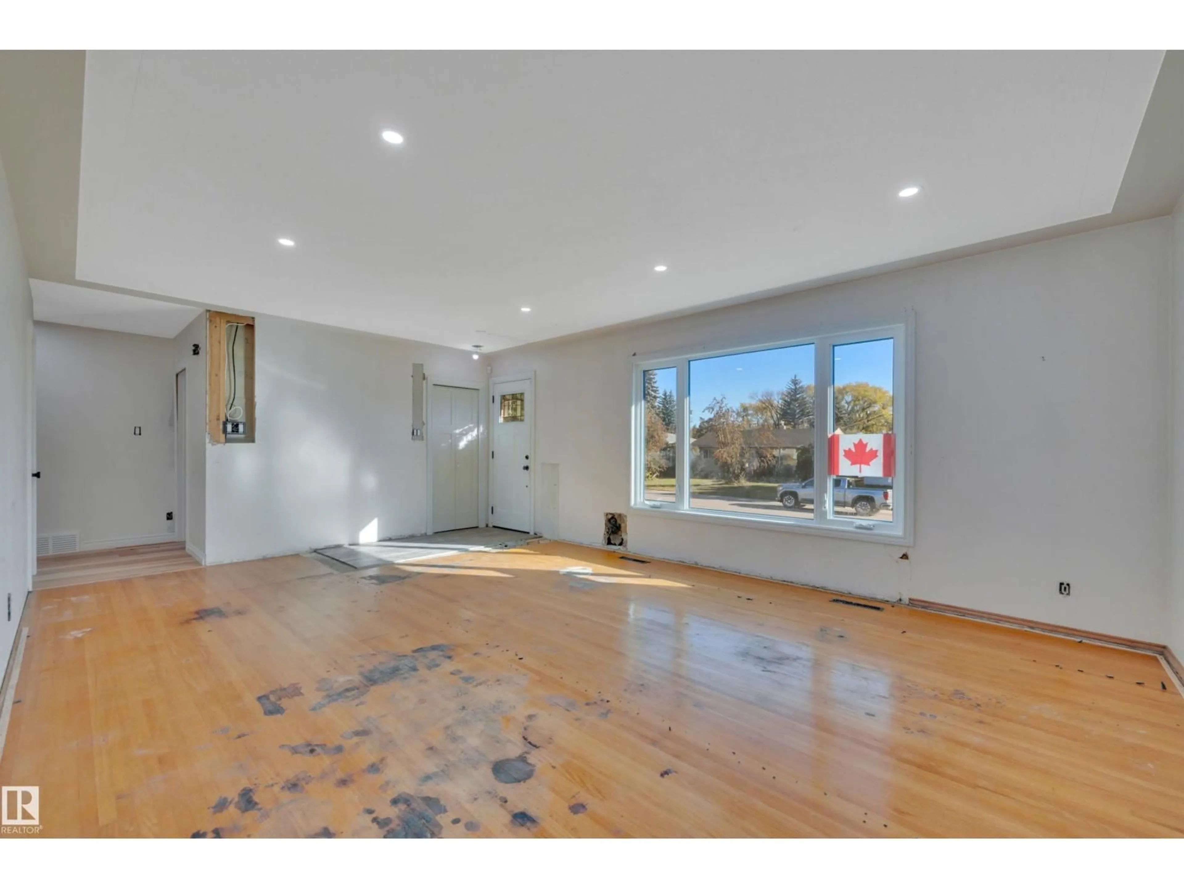 Unknown for 10226 72 ST, Edmonton Alberta T6A2W5
