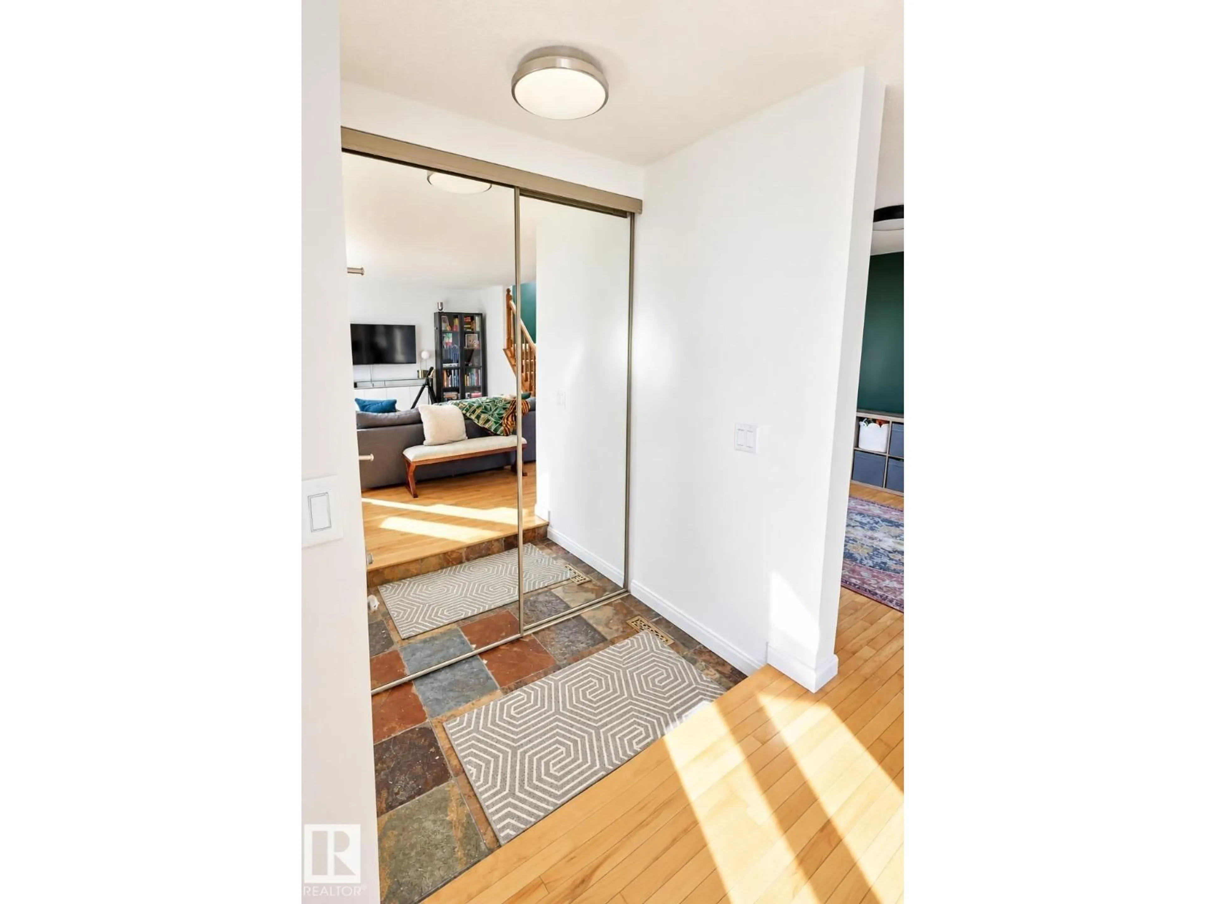 Indoor entryway for NW - 7019 189 ST, Edmonton Alberta T5T5E3