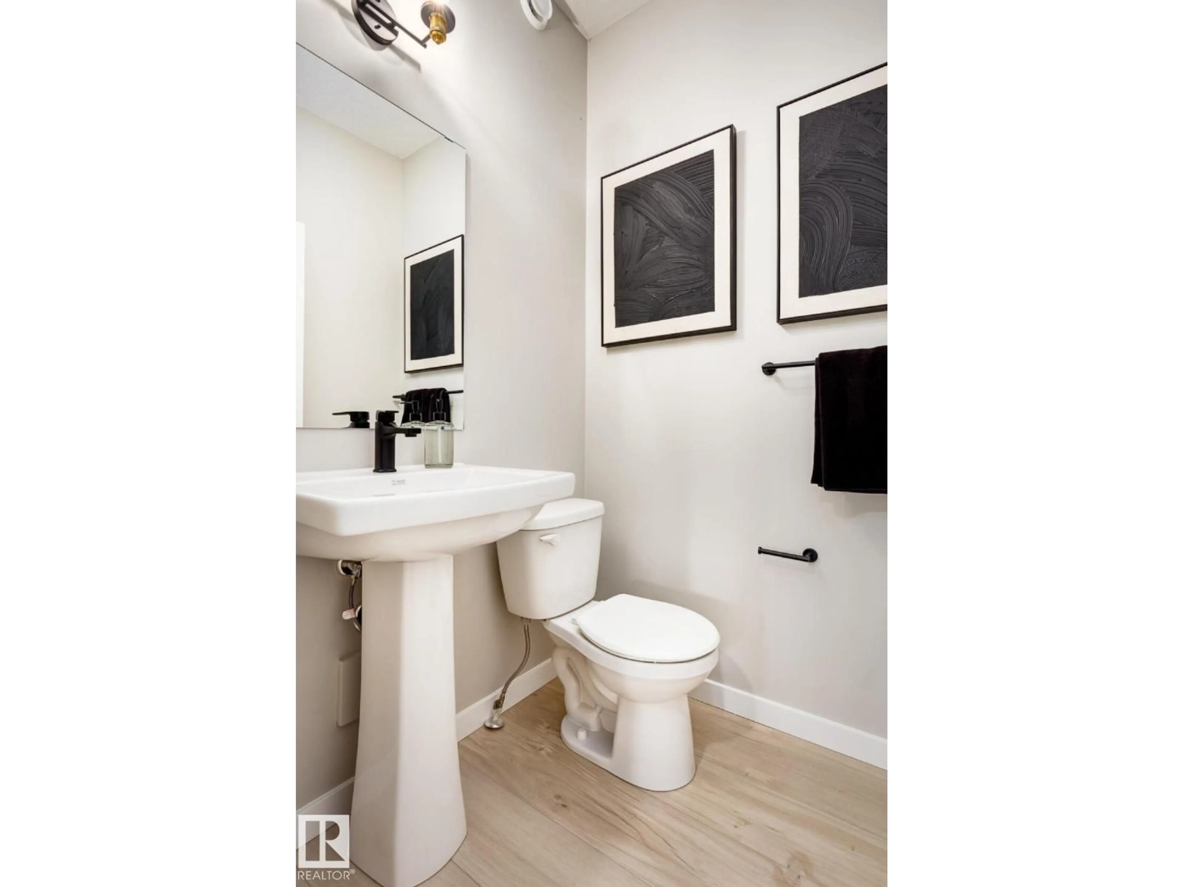 Standard bathroom, ceramic/tile floor for 2272 4TH AV, Edmonton Alberta T6X3L4