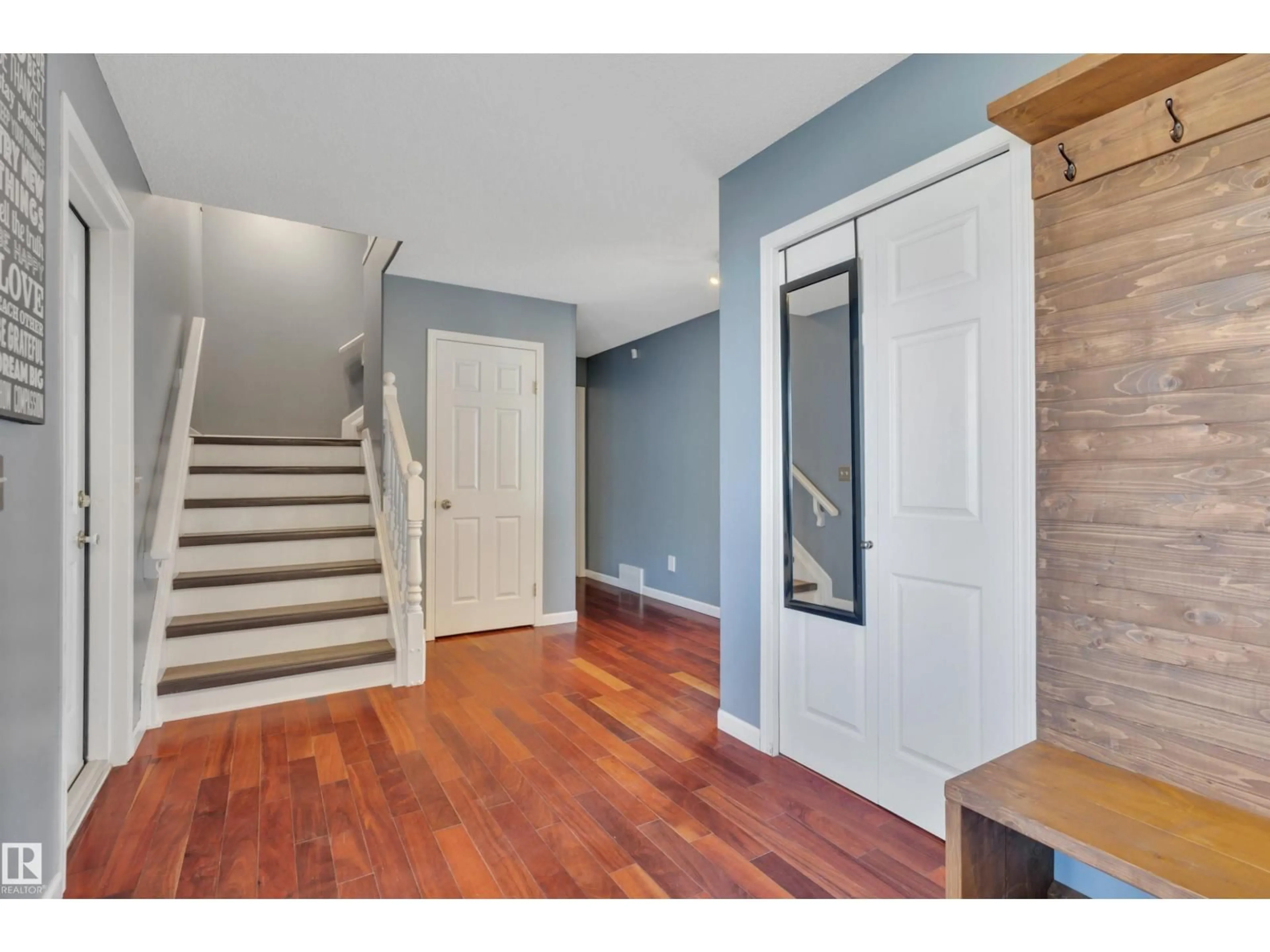 Indoor entryway for 32 MOBERG RD, Leduc Alberta T9E8A6
