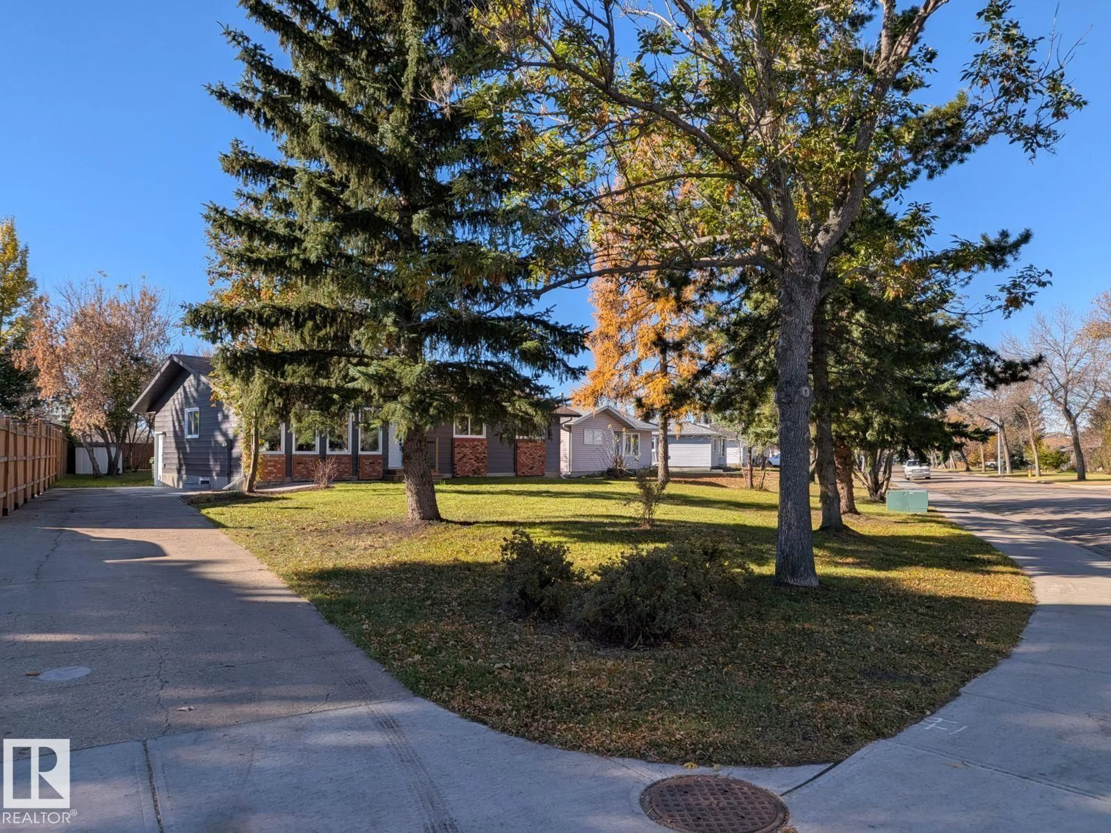A pic from outside/outdoor area/front of a property/back of a property/a pic from drone, street for 81 NOOTKA RD, Leduc Alberta T9E4H3
