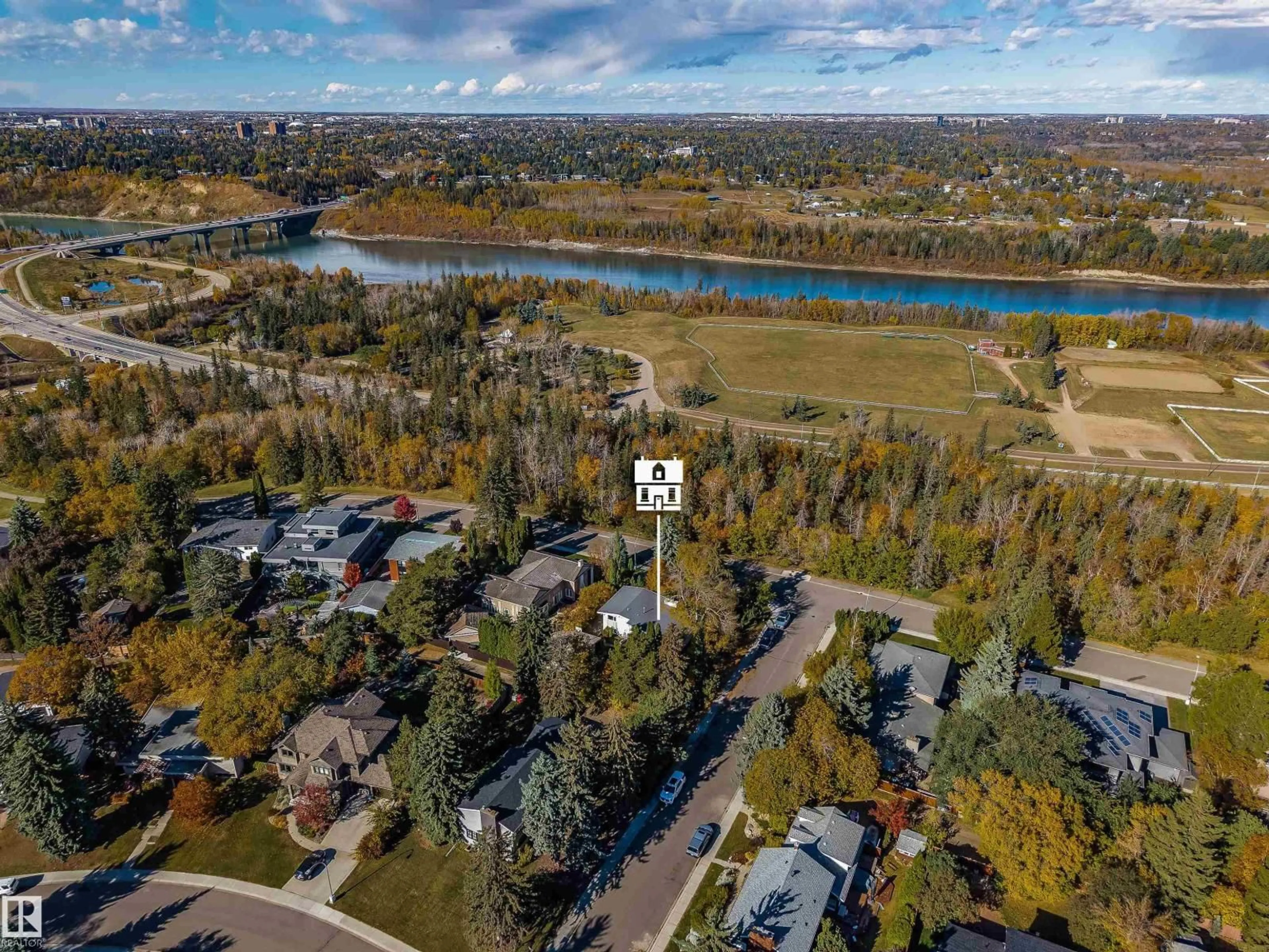 A pic from outside/outdoor area/front of a property/back of a property/a pic from drone, water/lake/river/ocean view for 13103 GRAND VIEW DR, Edmonton Alberta T6H4K7