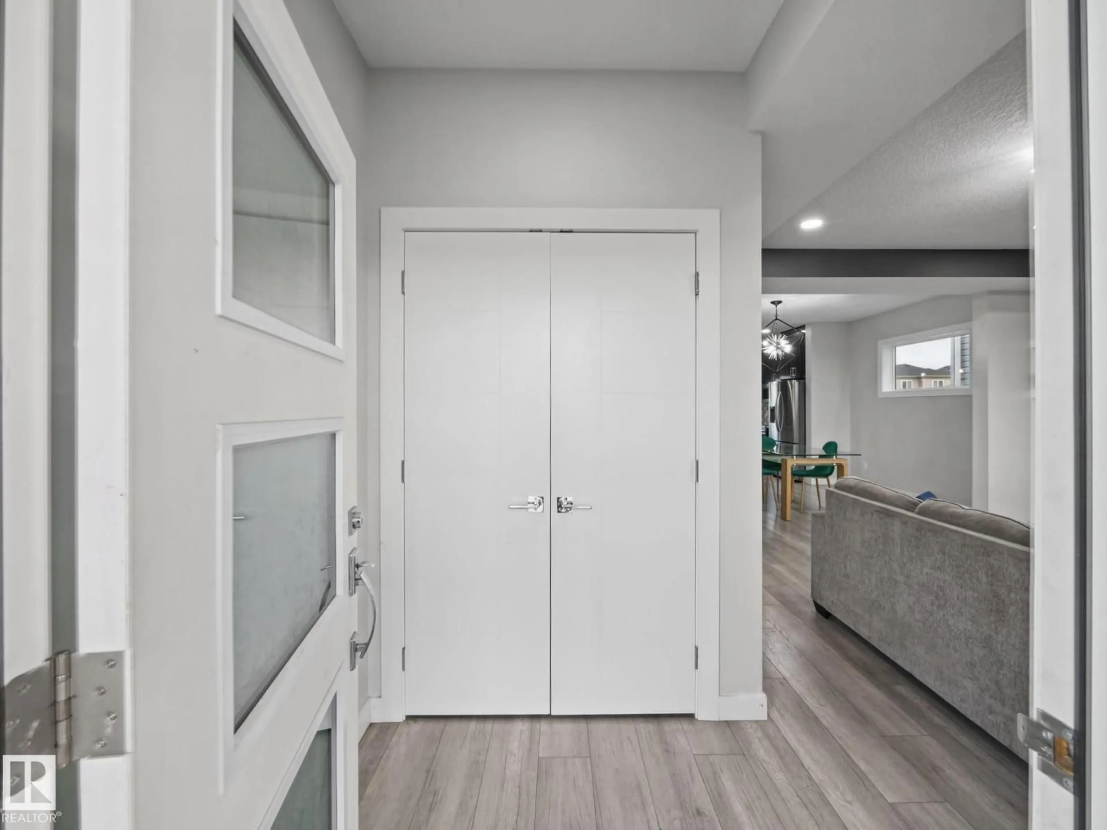 Indoor entryway for NW - 20625 99B AV, Edmonton Alberta T5T7N3