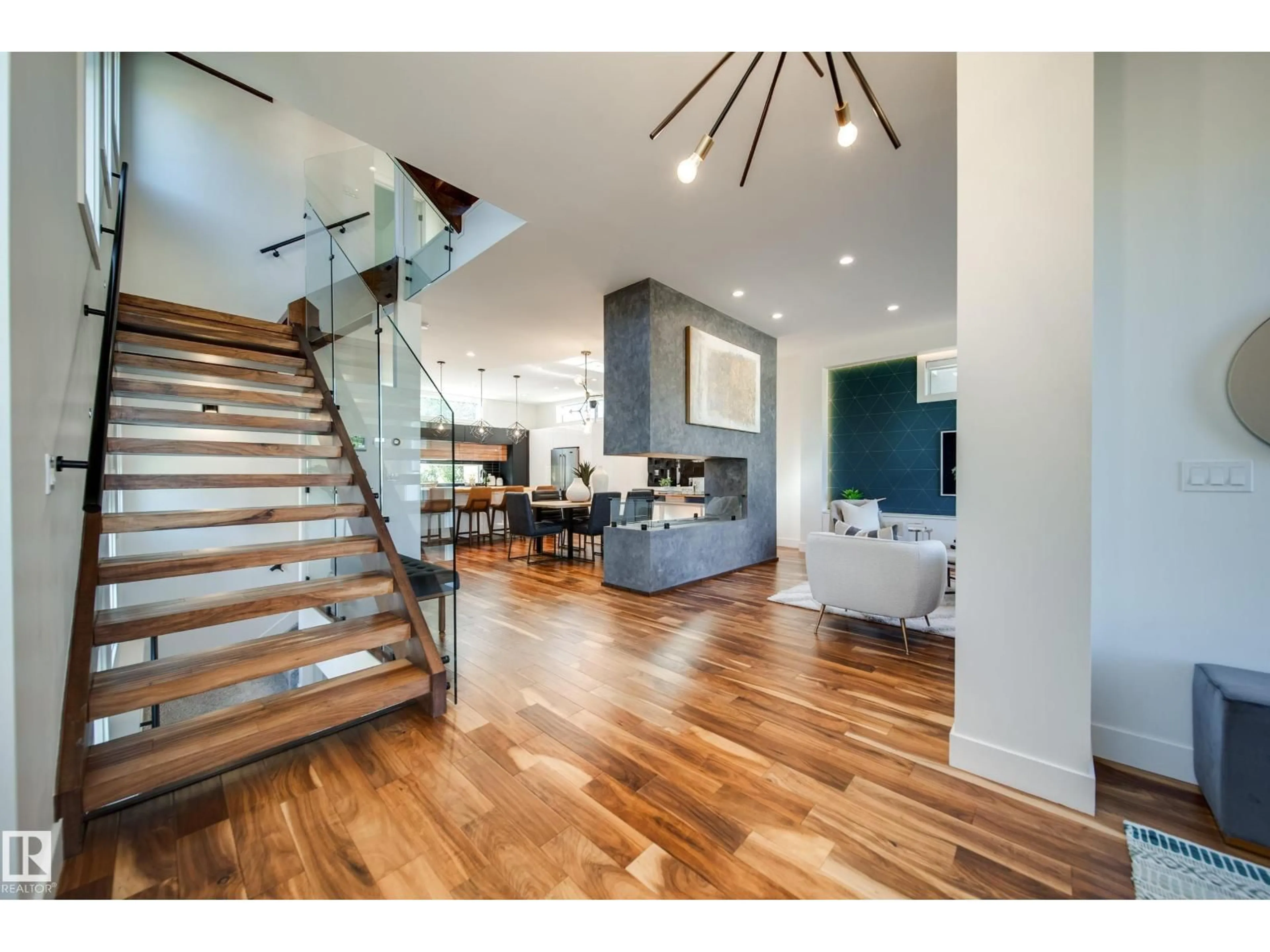 Unknown for 44B VALLEYVIEW CR, Edmonton Alberta T5R5S4