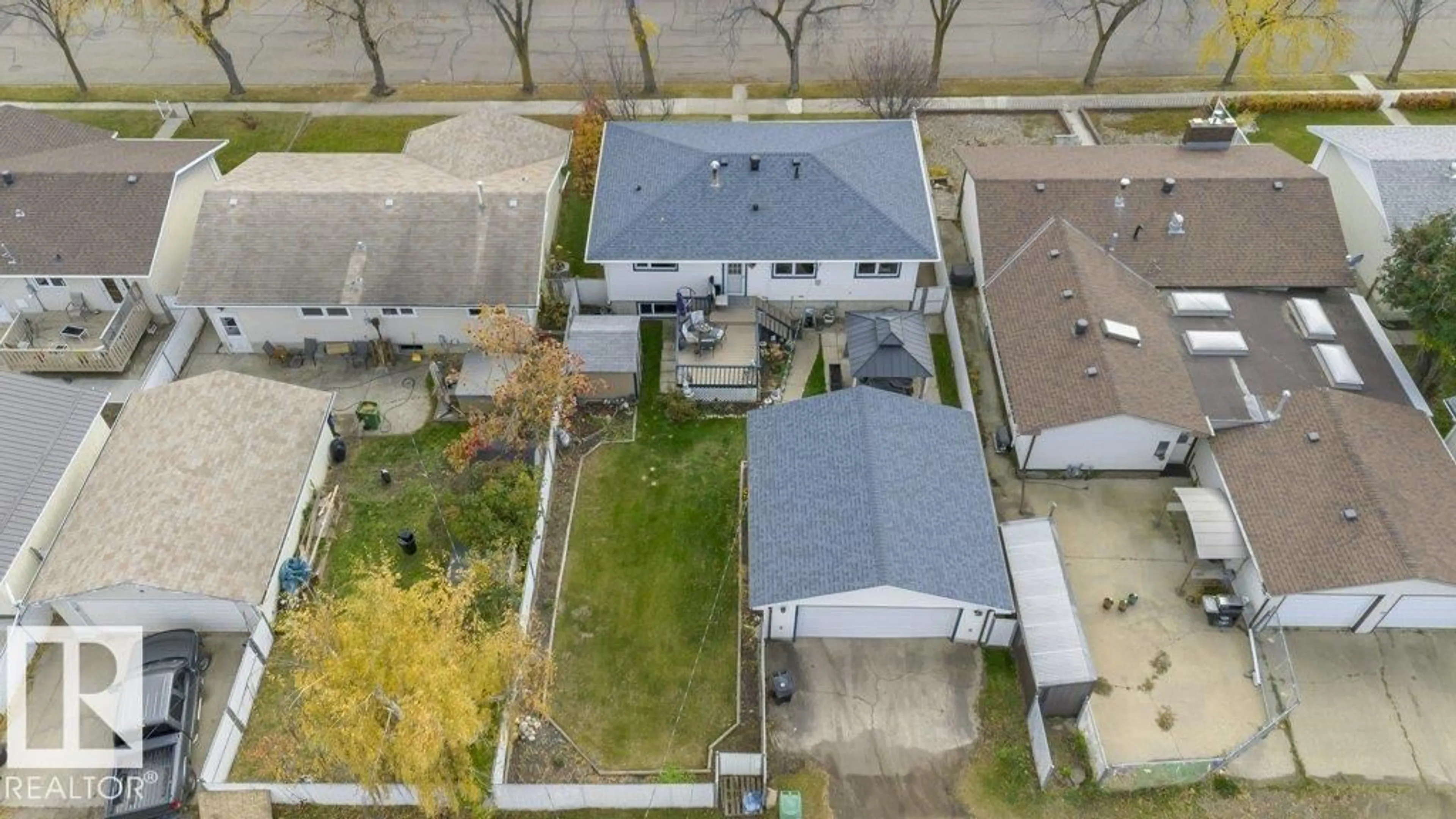 A pic from outside/outdoor area/front of a property/back of a property/a pic from drone, street for 9610 93 AV, Fort Saskatchewan Alberta T8L1N2