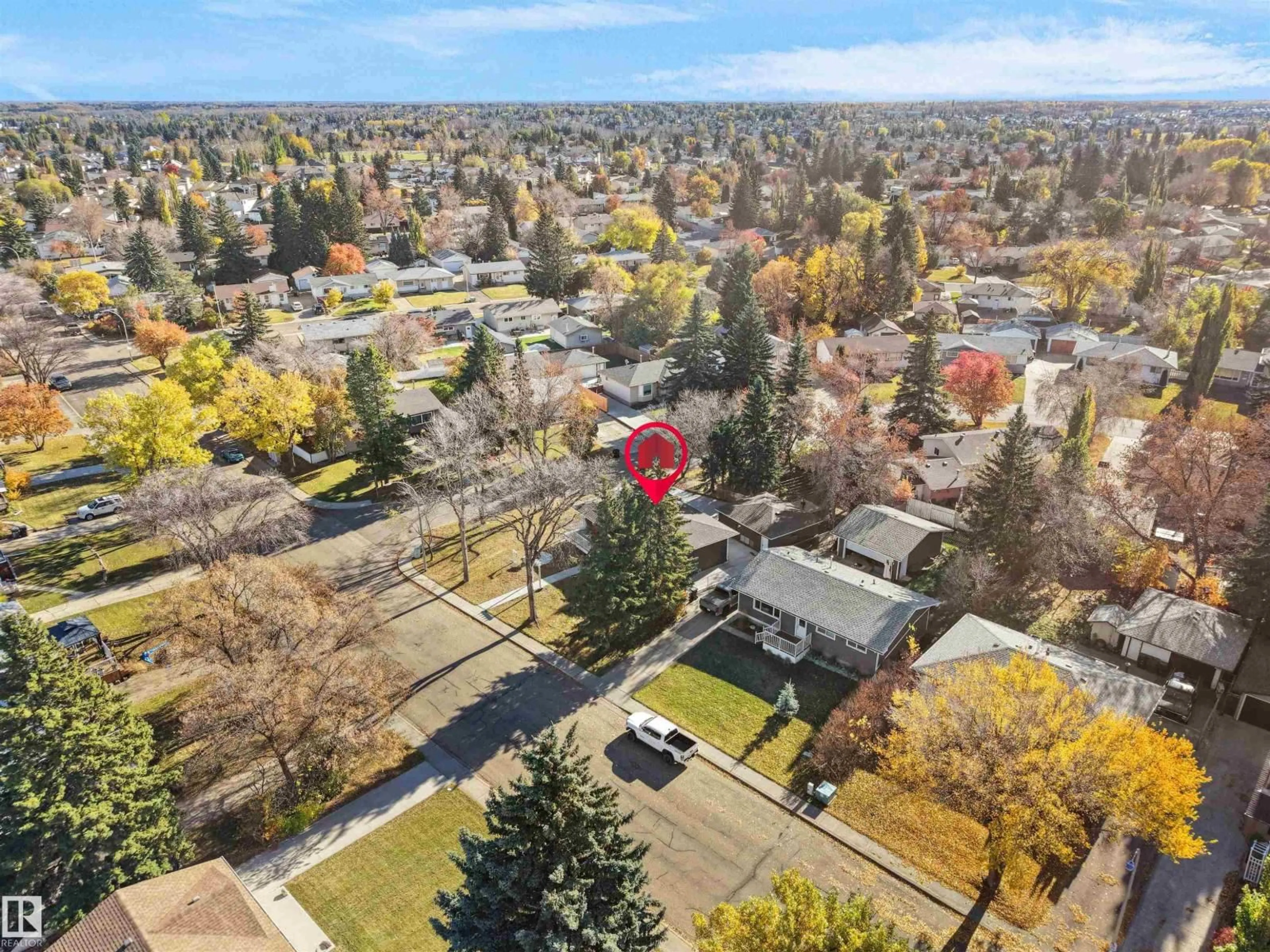 A pic from outside/outdoor area/front of a property/back of a property/a pic from drone, unknown for 53 RAVEN DR, Sherwood Park Alberta T8A0C6