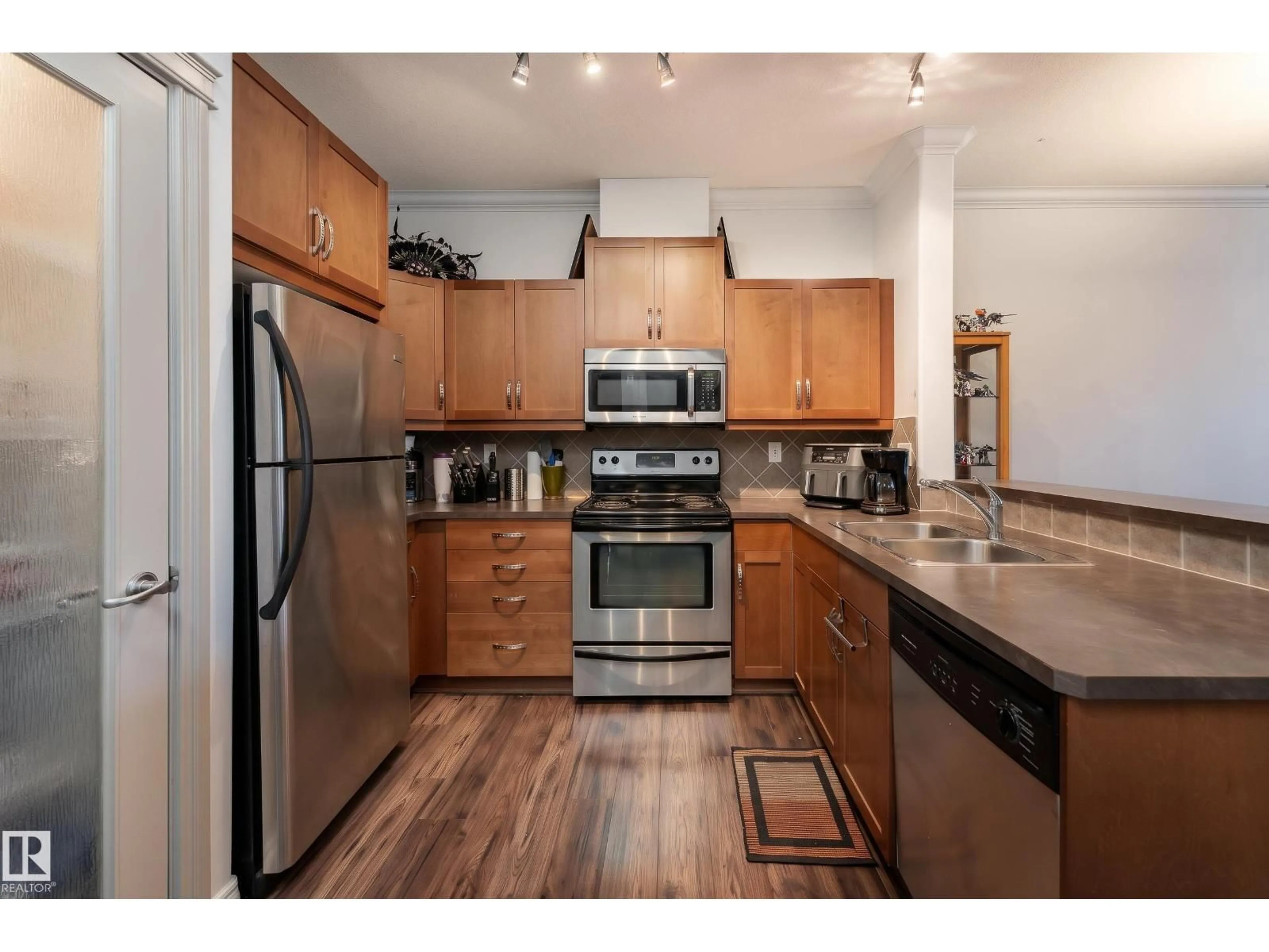 Unknown for #211 - 10121 80 AV, Edmonton Alberta T6E0B9