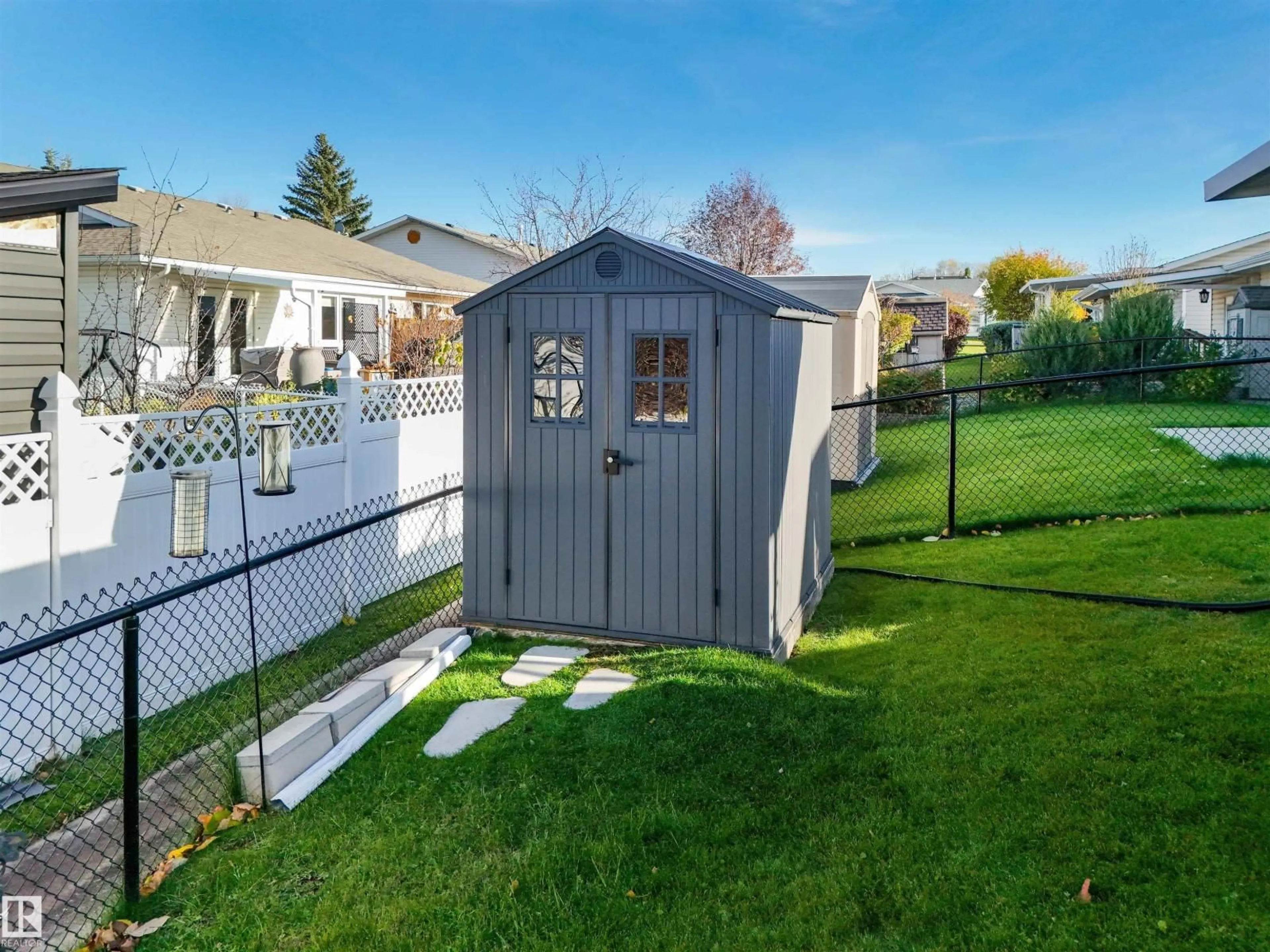 Shed for 3909 46 ST, Drayton Valley Alberta T7A1J5