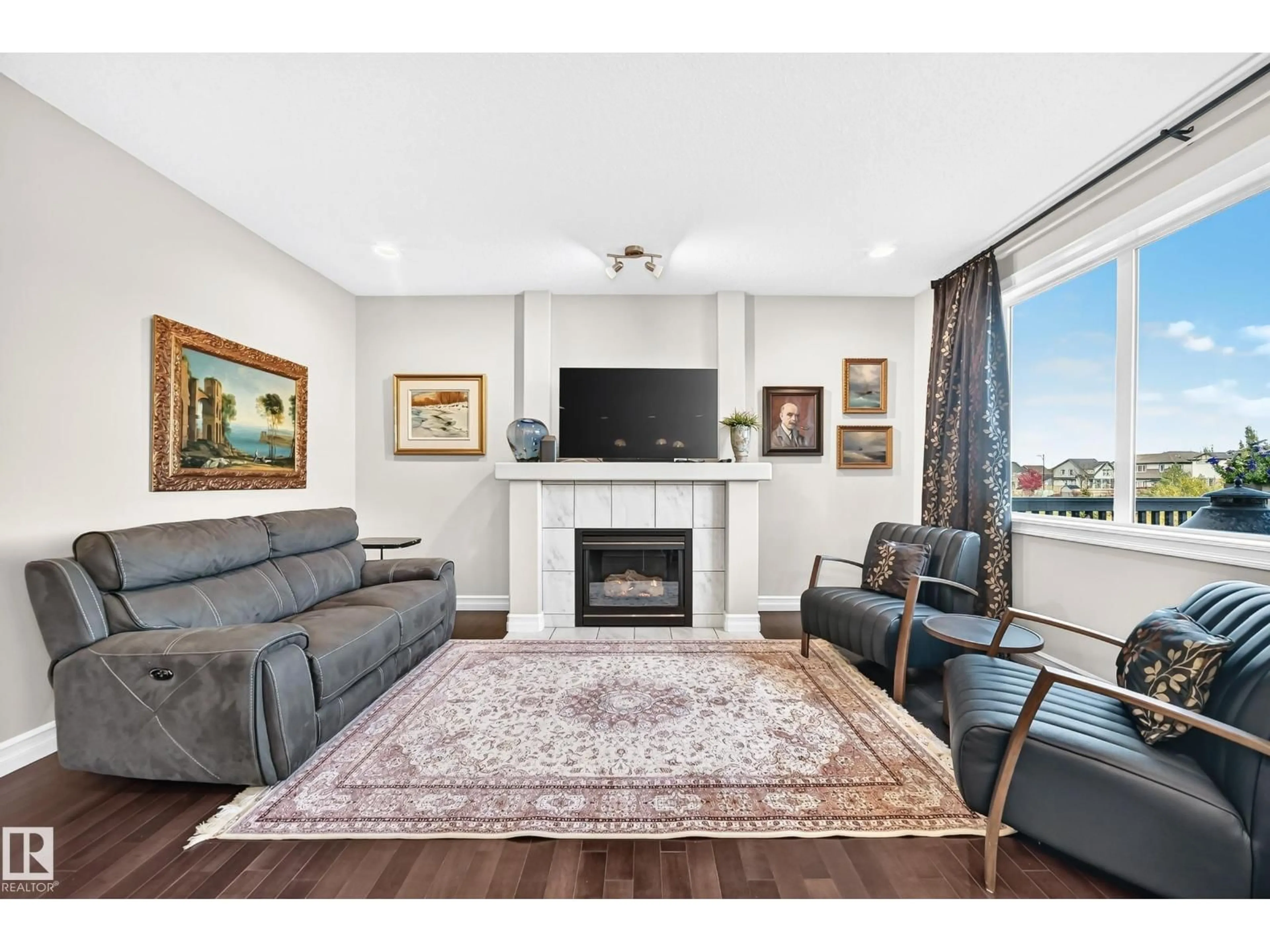 Living room with furniture, unknown for SW - 3819 AGAR GREEN GR, Edmonton Alberta T6W0W9