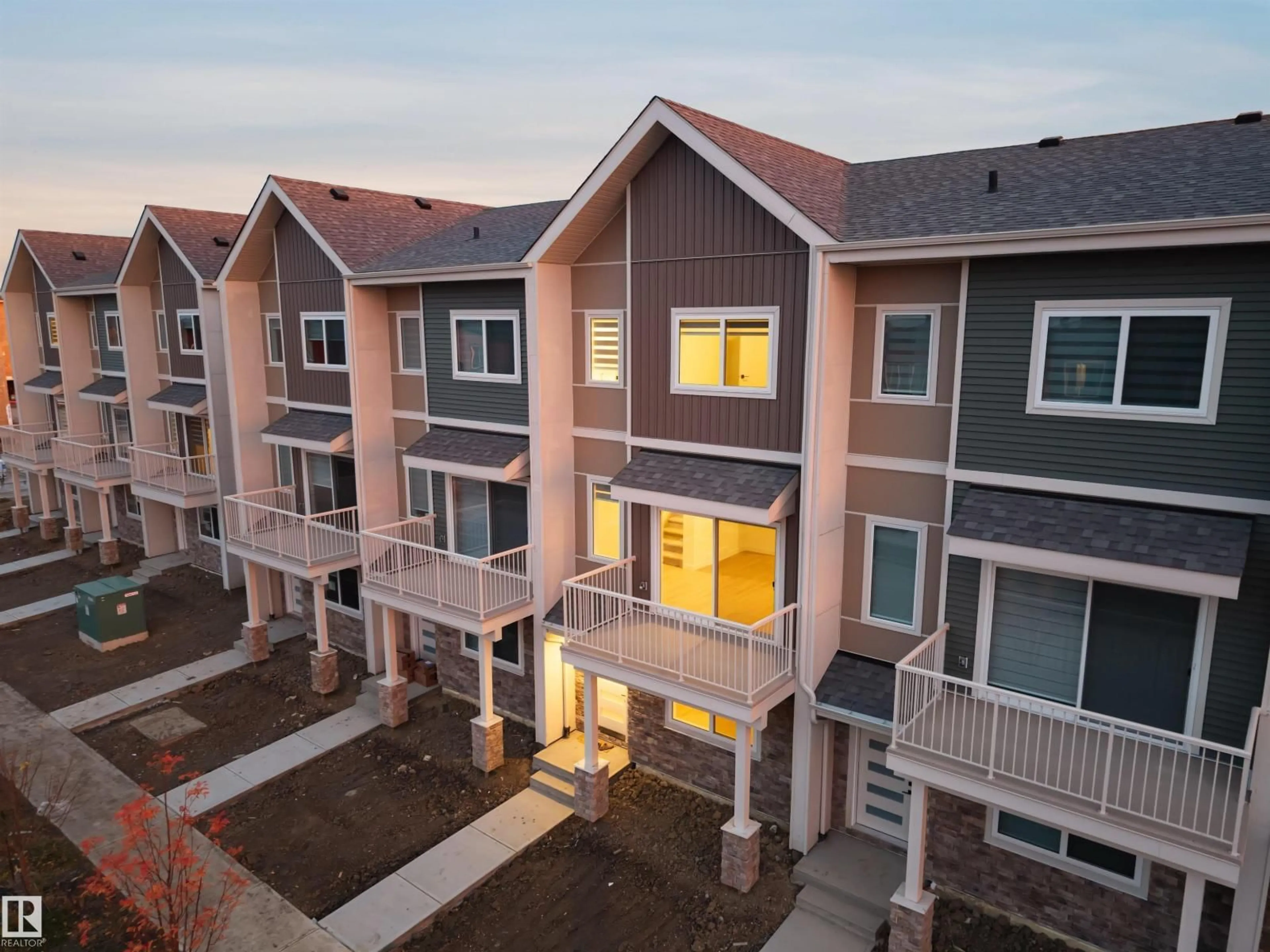 A pic from outside/outdoor area/front of a property/back of a property/a pic from drone, unknown for SW - 56 18110 28 AV, Edmonton Alberta T6W5R1