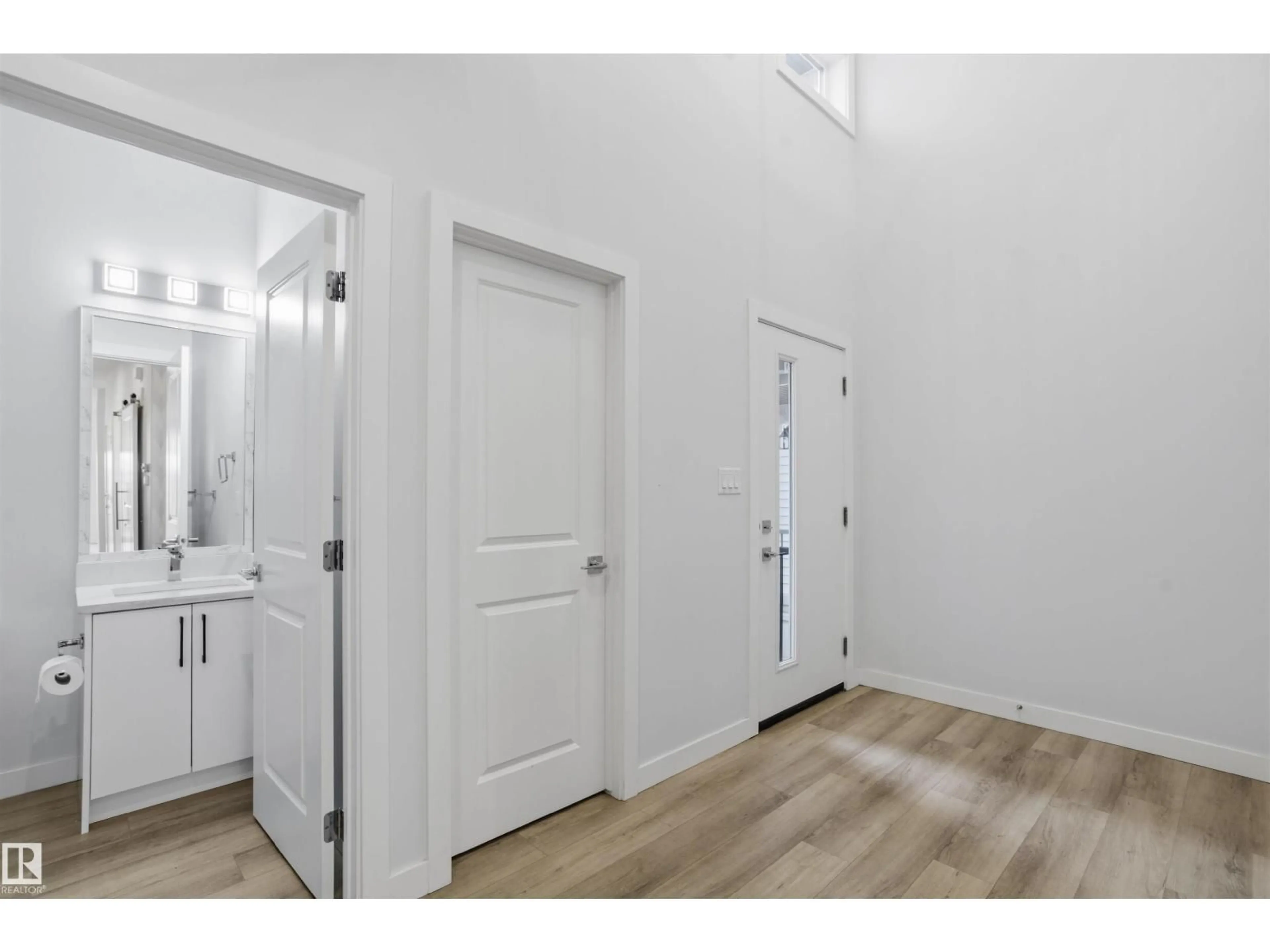 Indoor entryway for NW - 2045 209A ST, Edmonton Alberta T6M3C8