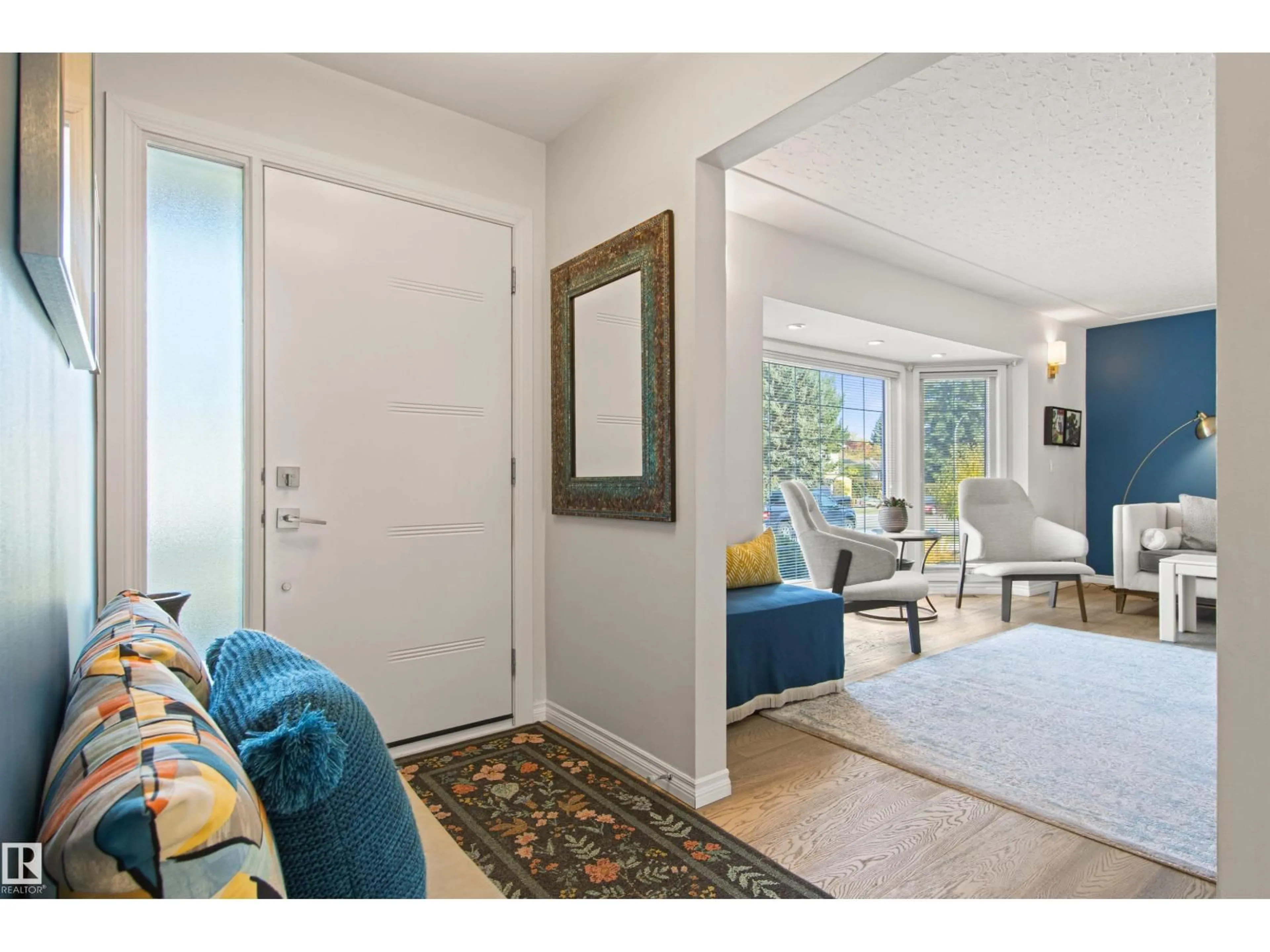 Indoor entryway for 15405 75 AV, Edmonton Alberta T5R2Y9