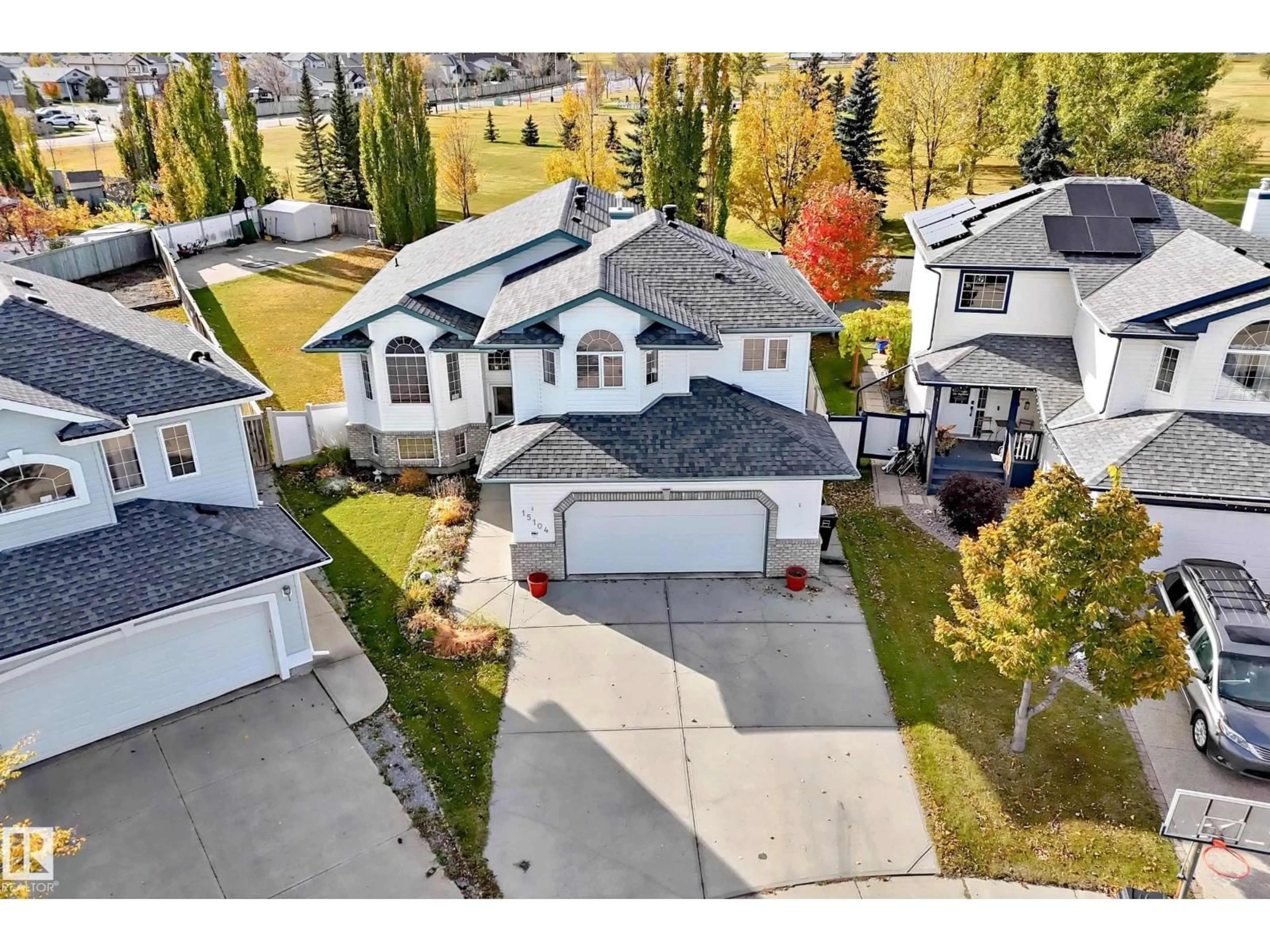 A pic from outside/outdoor area/front of a property/back of a property/a pic from drone, street for NW - 15104 48 ST, Edmonton Alberta T5Y3A2