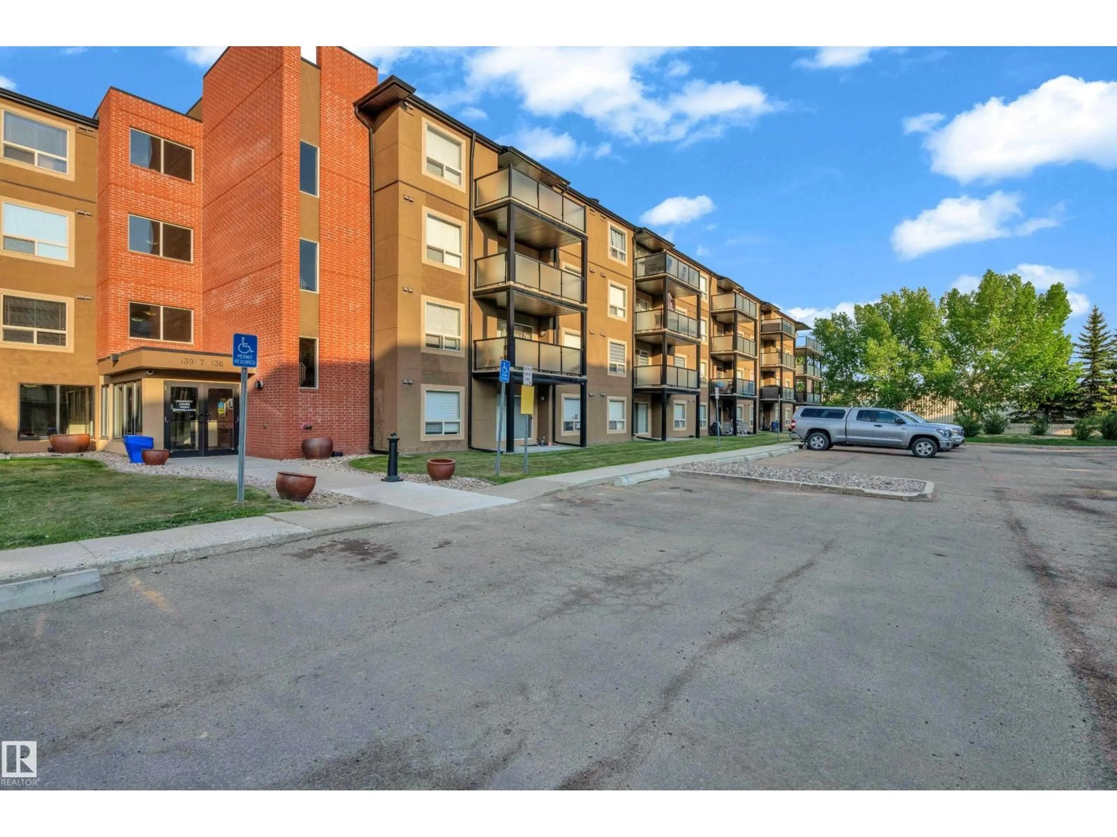 Unknown for #305 - 13907 136 ST, Edmonton Alberta T6V1Y5