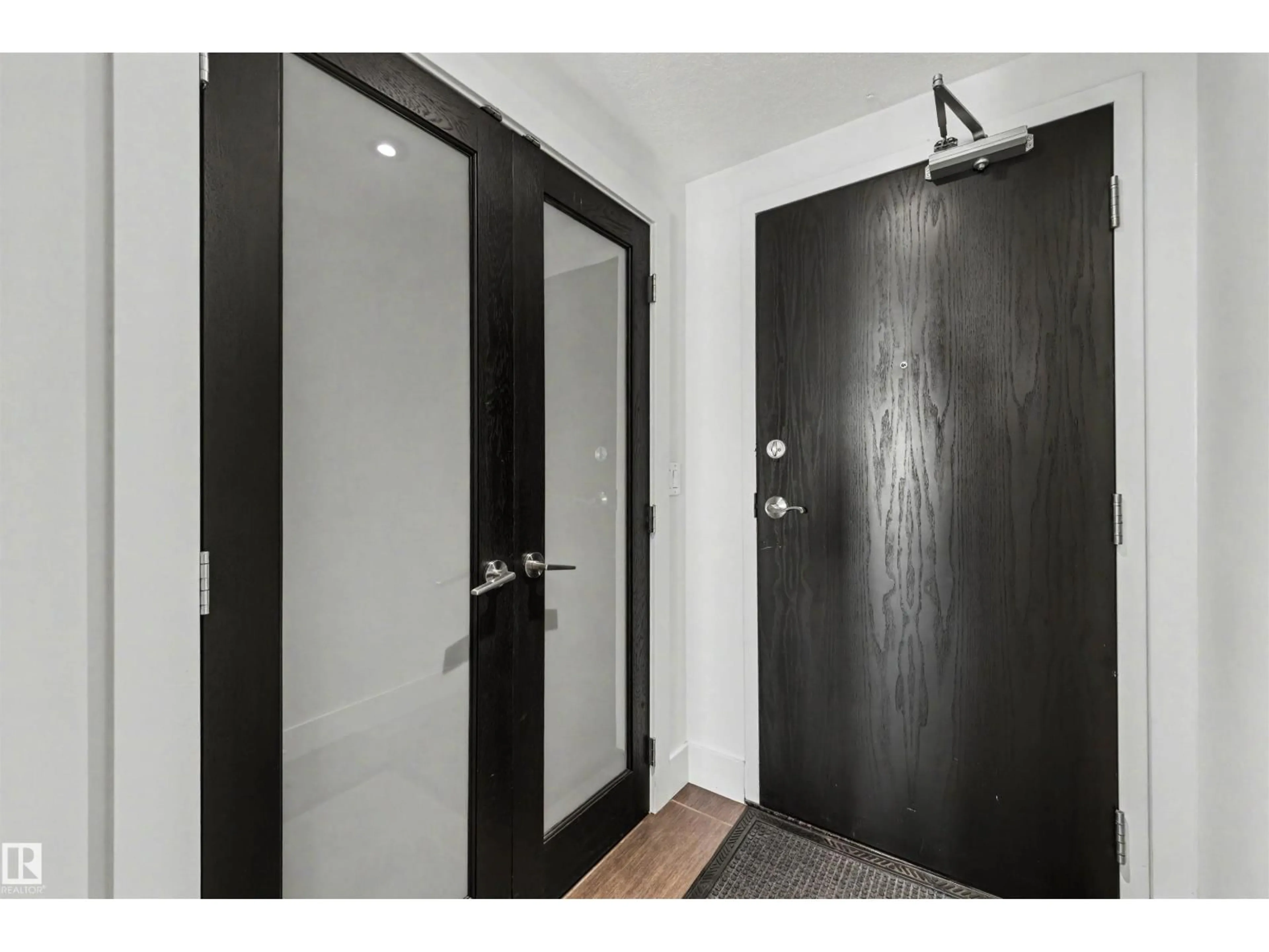 Indoor entryway for 9939 - 1704 109 ST, Edmonton Alberta T5K1H6