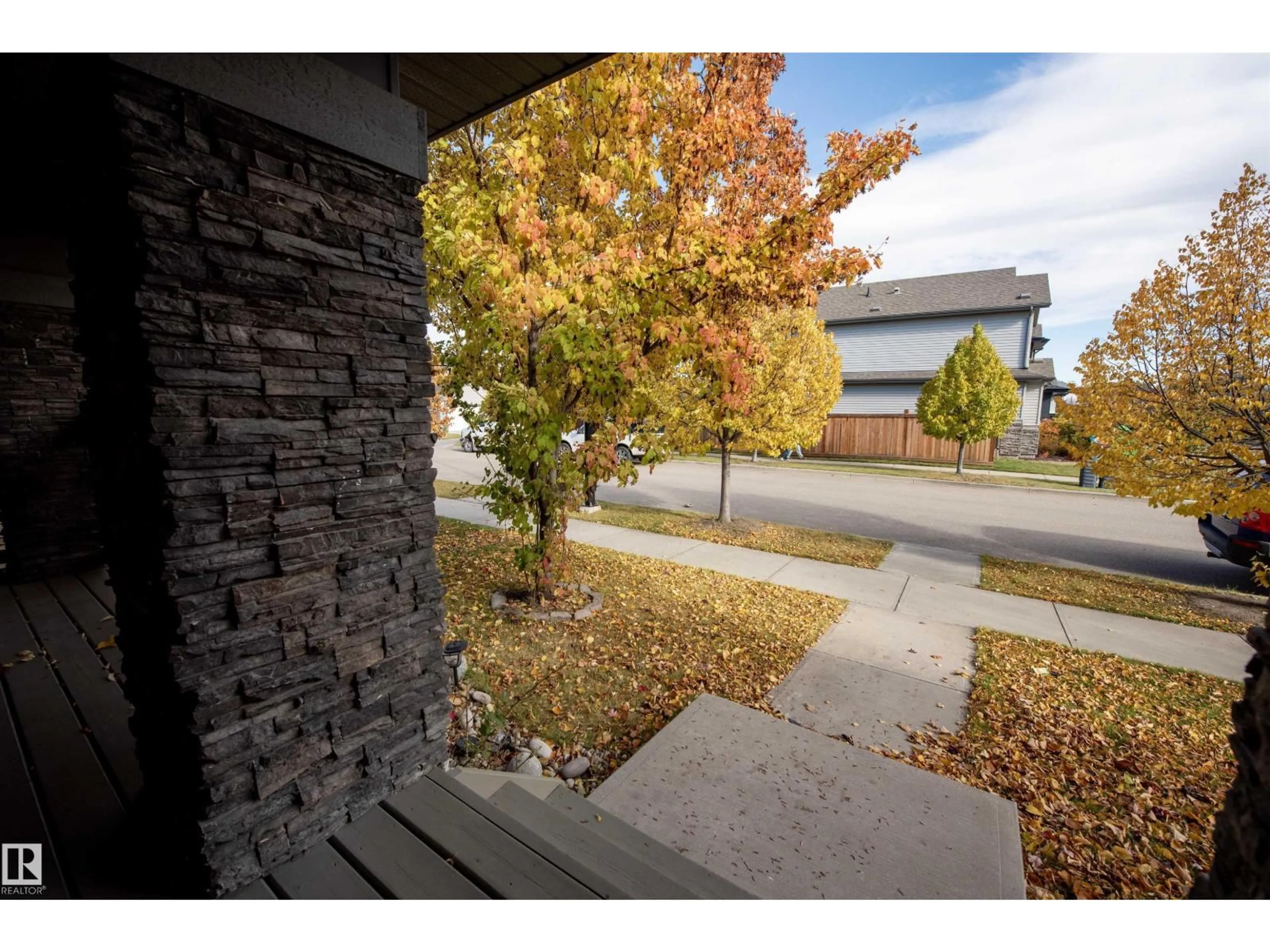 Unknown for SW - 1140 161 ST, Edmonton Alberta T6W2W6