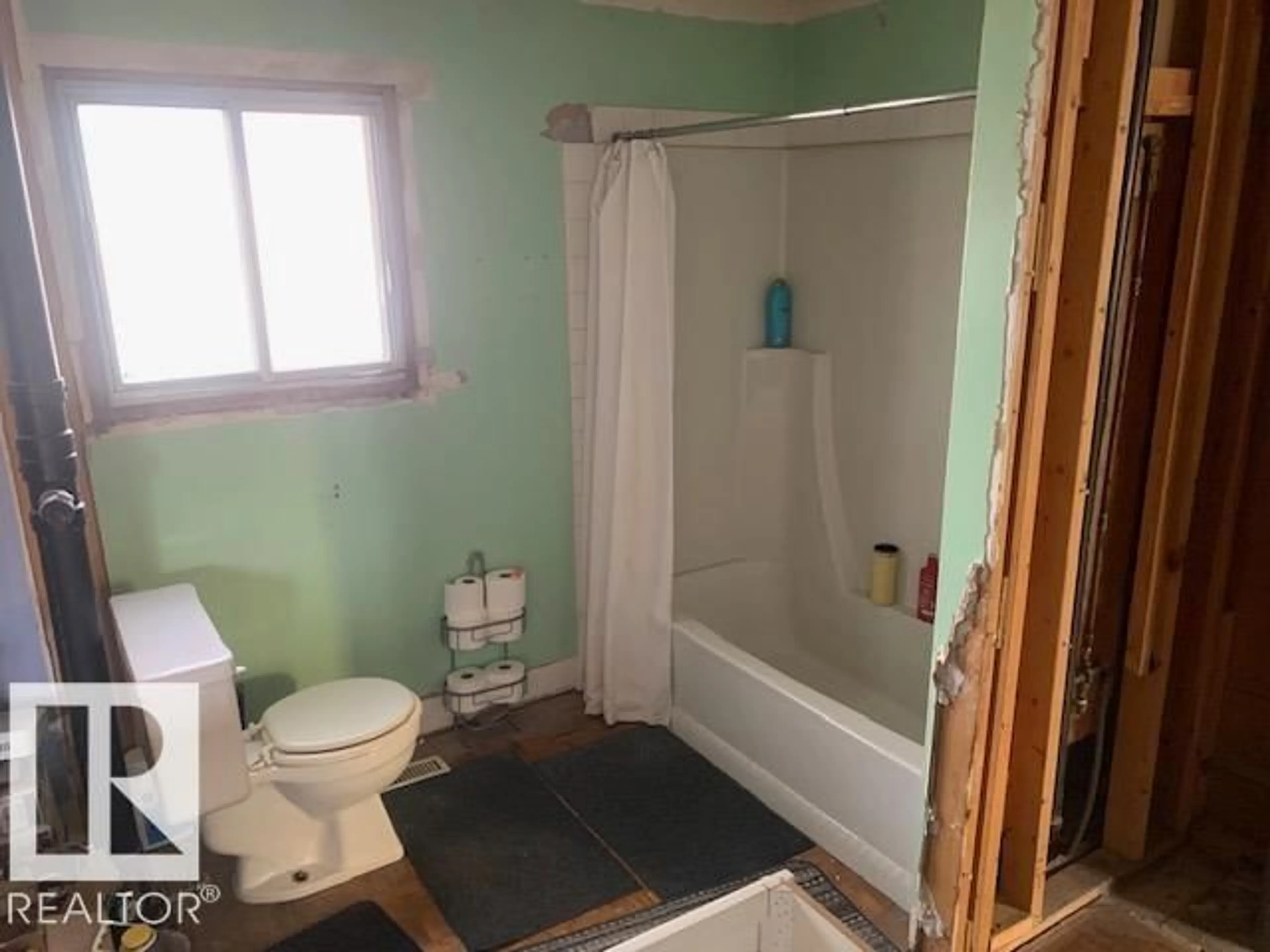A pic of a room for 122 CAMERON CR, Wetaskiwin Alberta T9A3H7