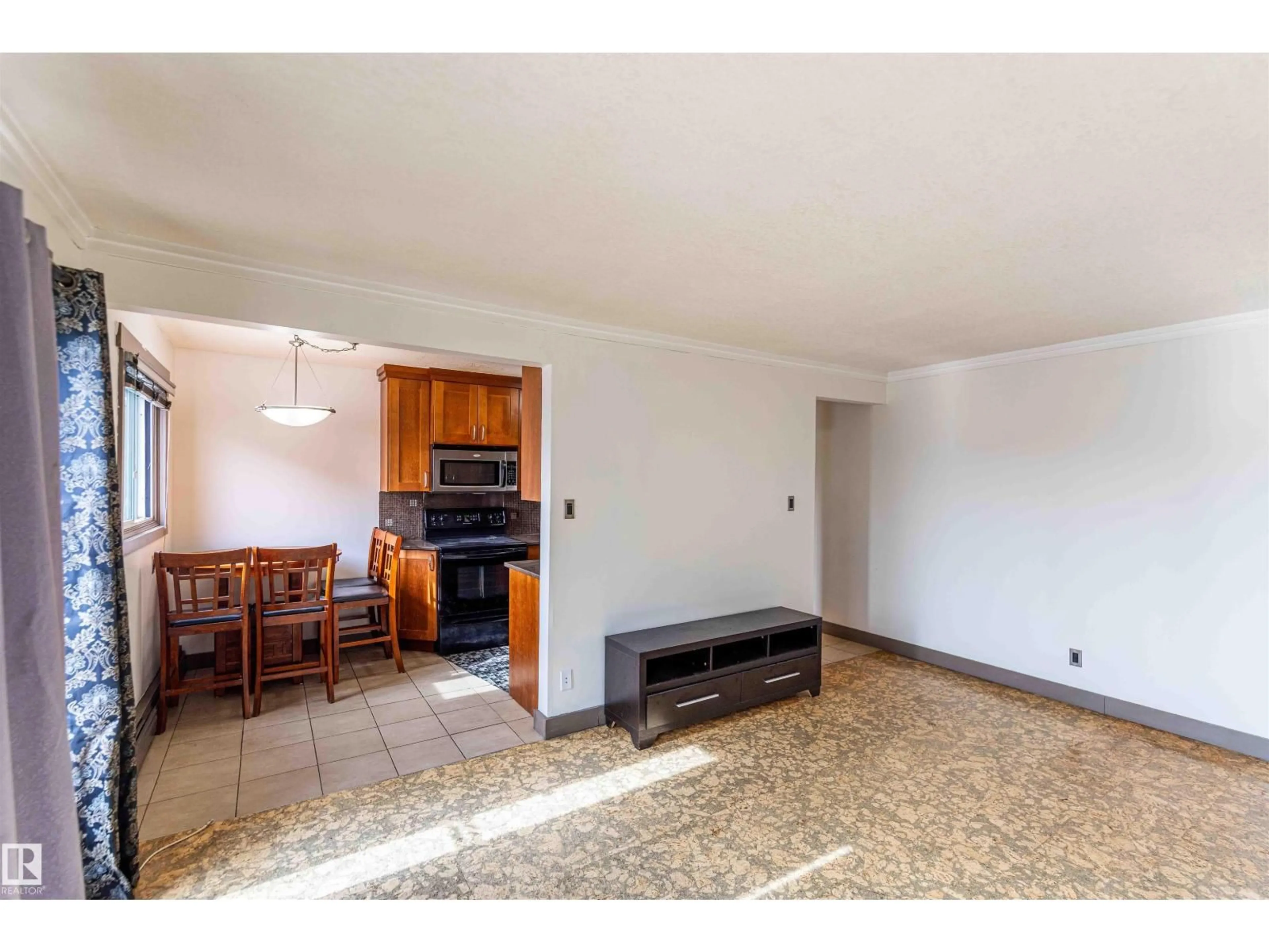 A pic of a room for #302 - 10745 83 AV, Edmonton Alberta T6E2E5