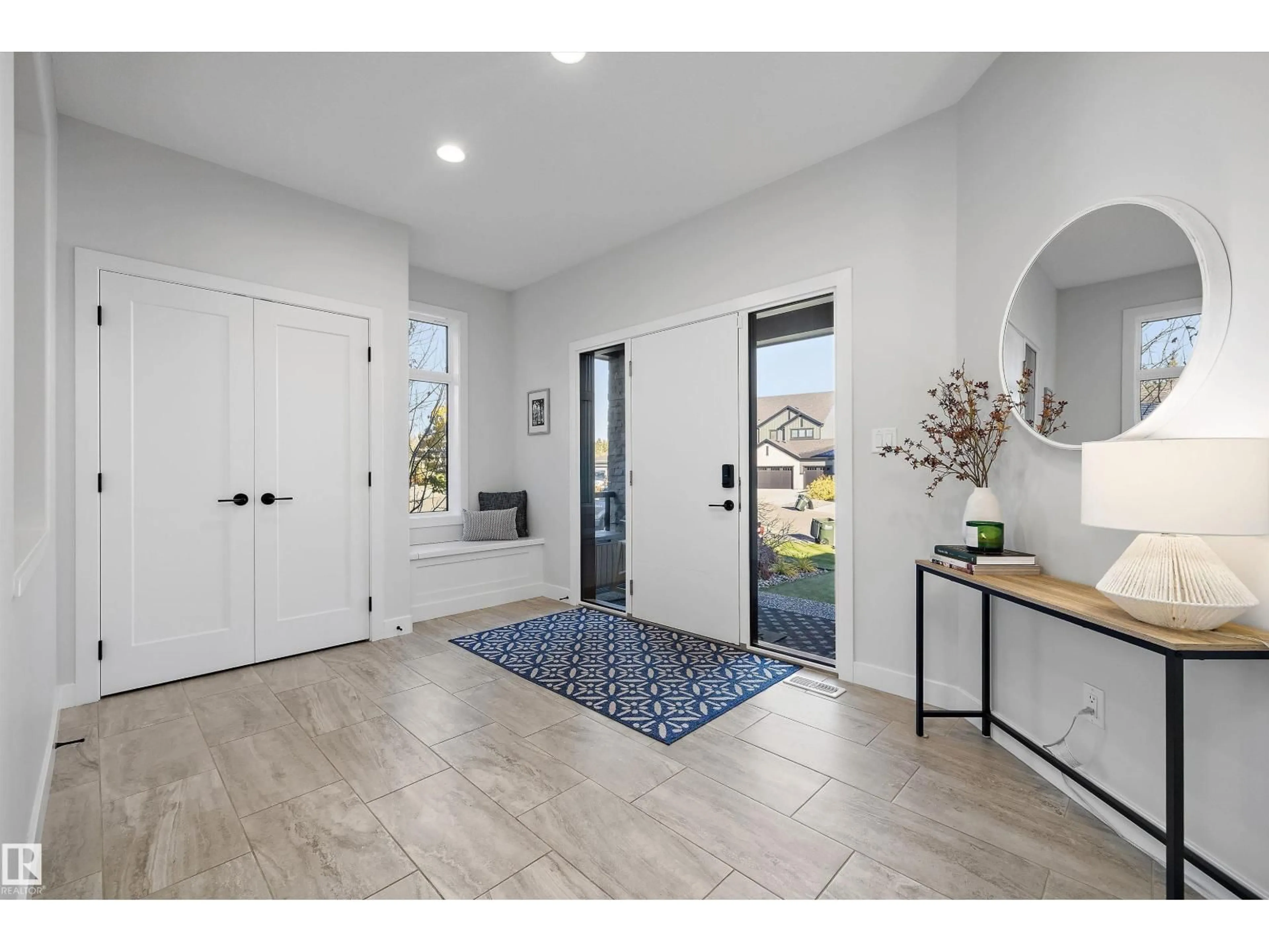Indoor entryway for 61 RYBURY CT, Sherwood Park Alberta T8B0C4