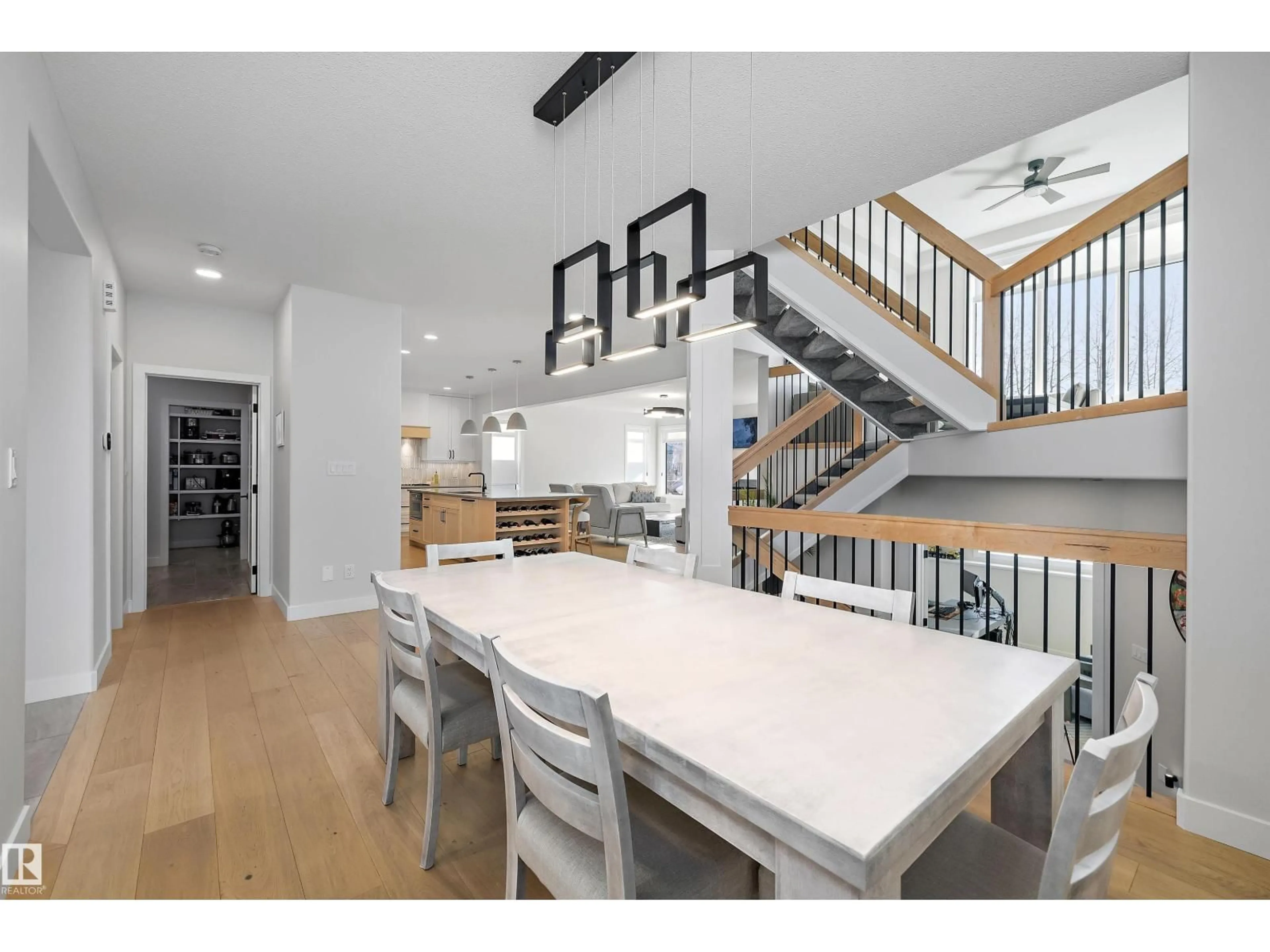 Open concept kitchen, unknown for 61 RYBURY CT, Sherwood Park Alberta T8B0C4
