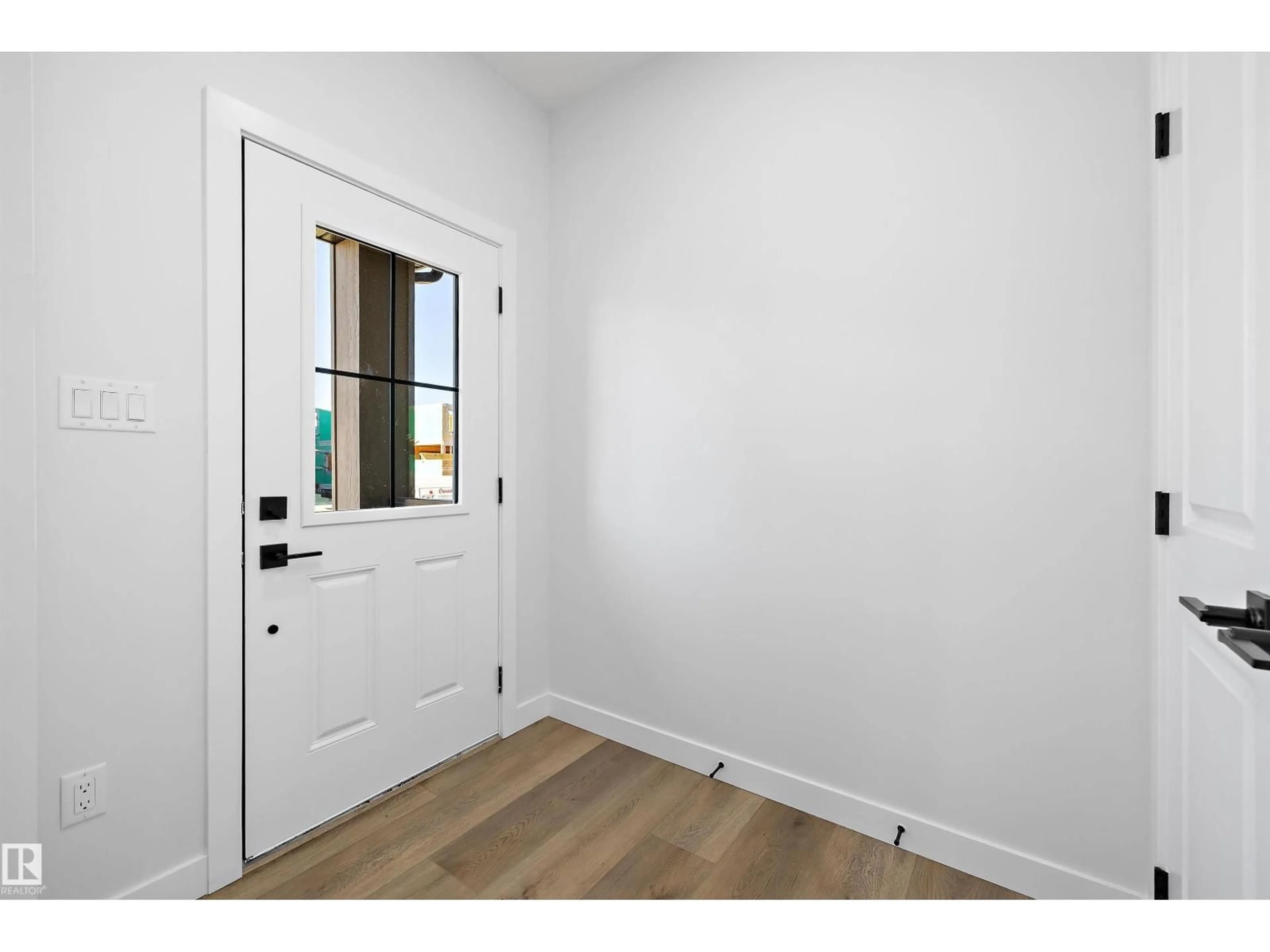 Indoor entryway for 53 CLICHY CL, St. Albert Alberta T8T2E4