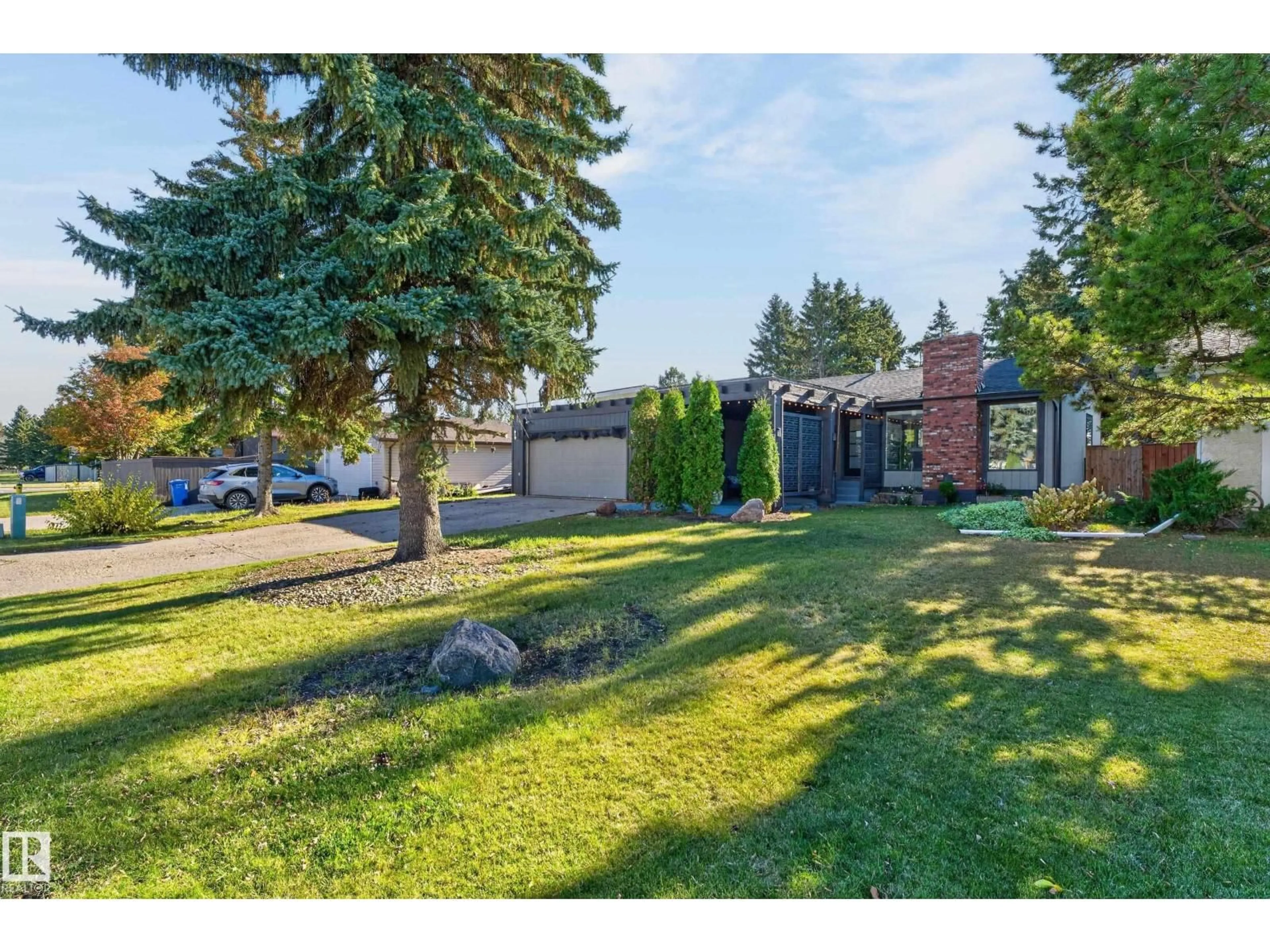 A pic from outside/outdoor area/front of a property/back of a property/a pic from drone, street for 5773 GARDEN MEADOWS DR, Wetaskiwin Alberta T9A2K3