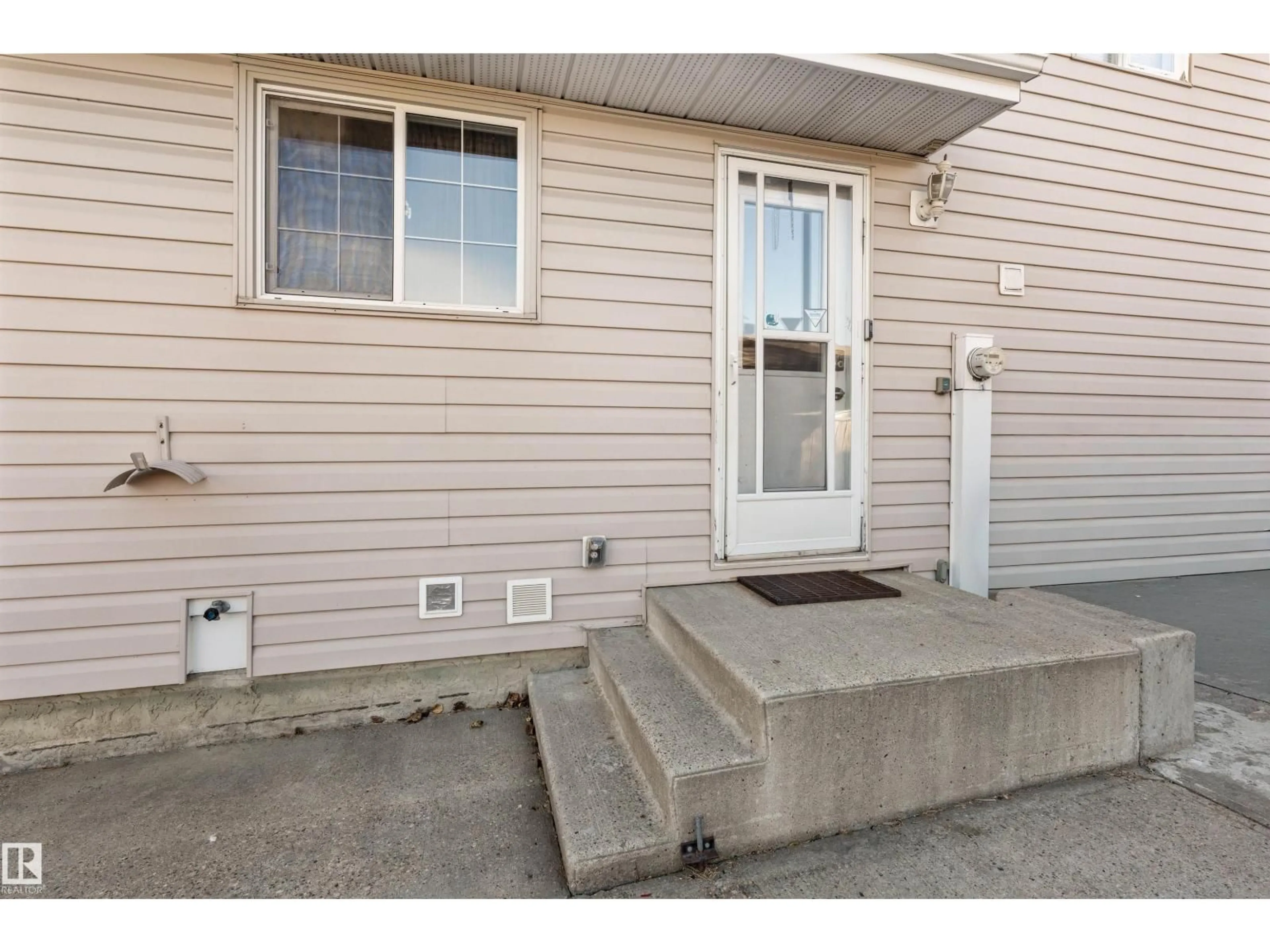Unknown for NW - 1720 65 ST, Edmonton Alberta T6L1S2