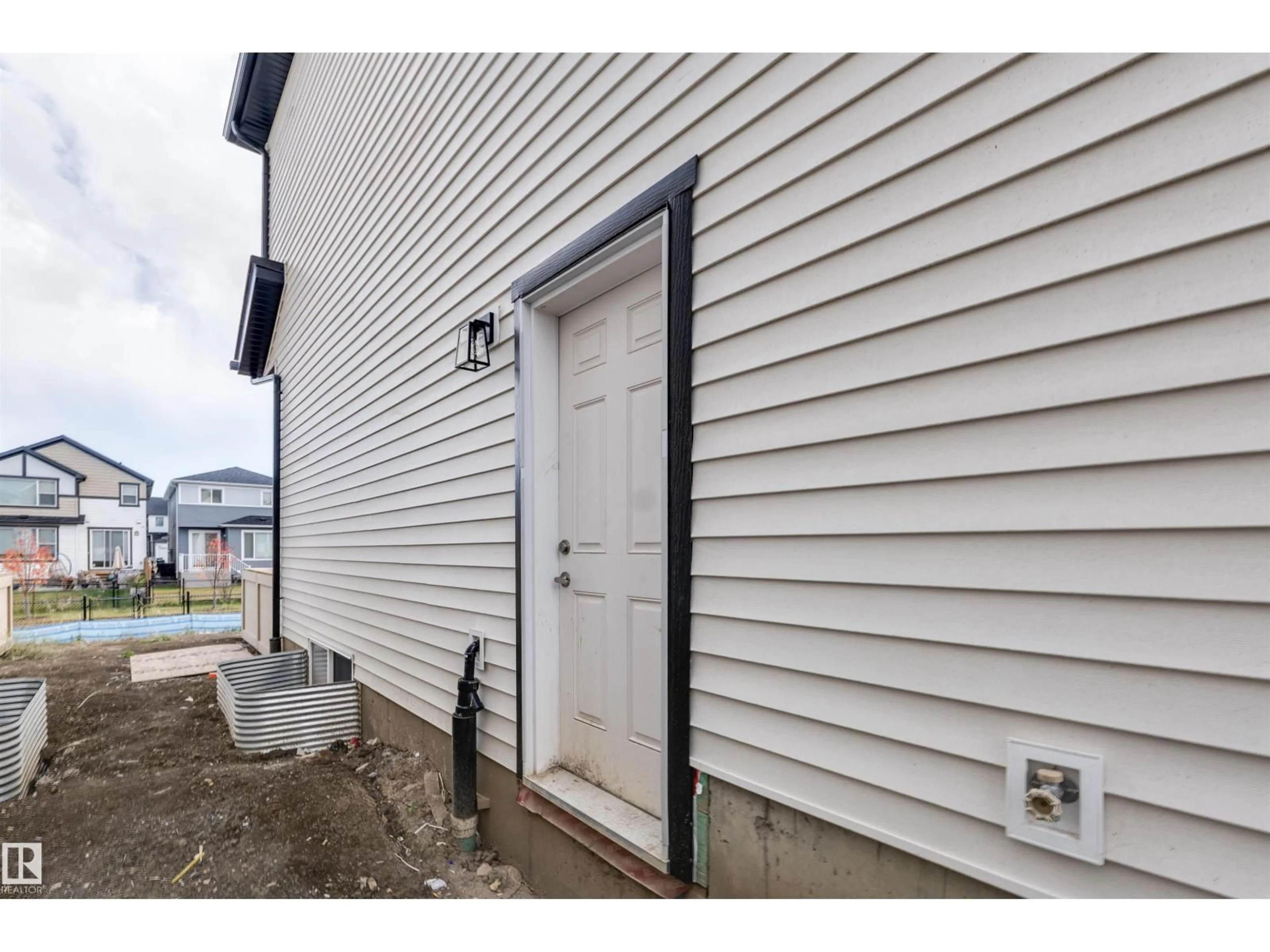 Storage room or clothes room or walk-in closet for SW - 5031 CAWSEY LI, Edmonton Alberta T6W5Y6