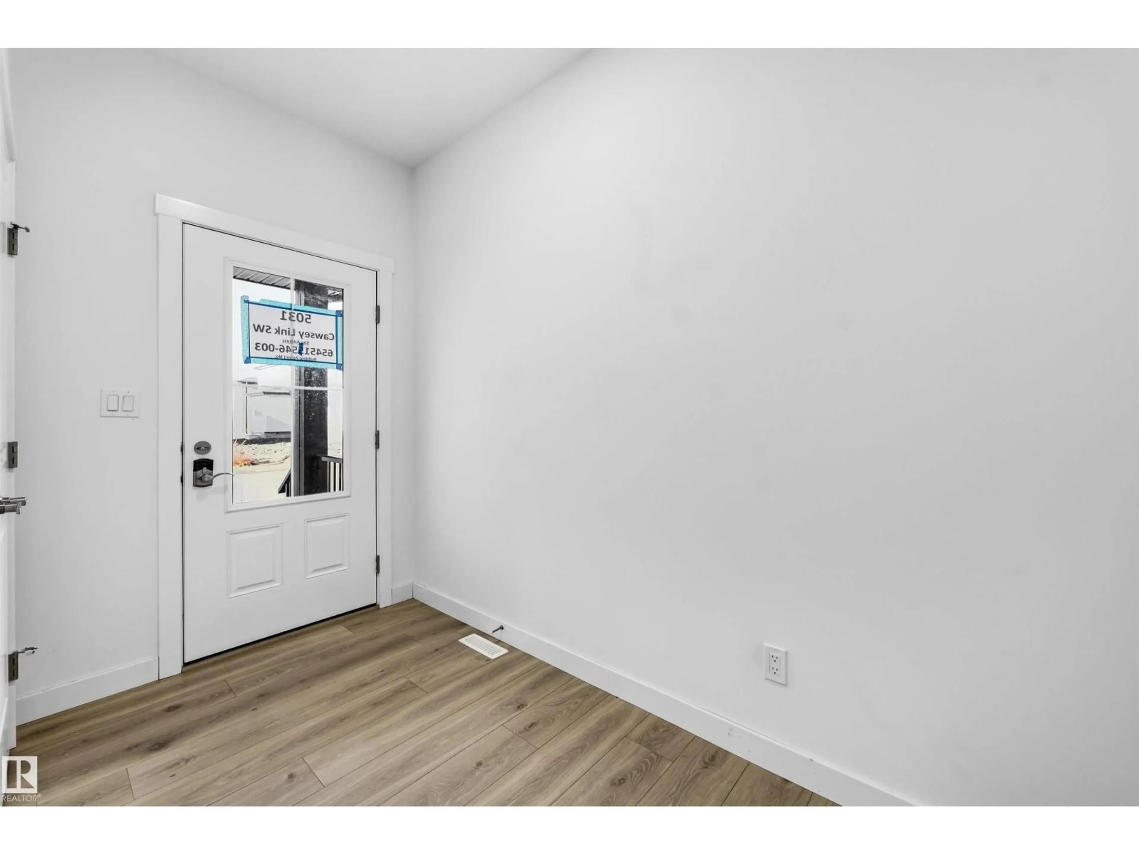 Indoor entryway for SW - 5031 CAWSEY LI, Edmonton Alberta T6W5Y6