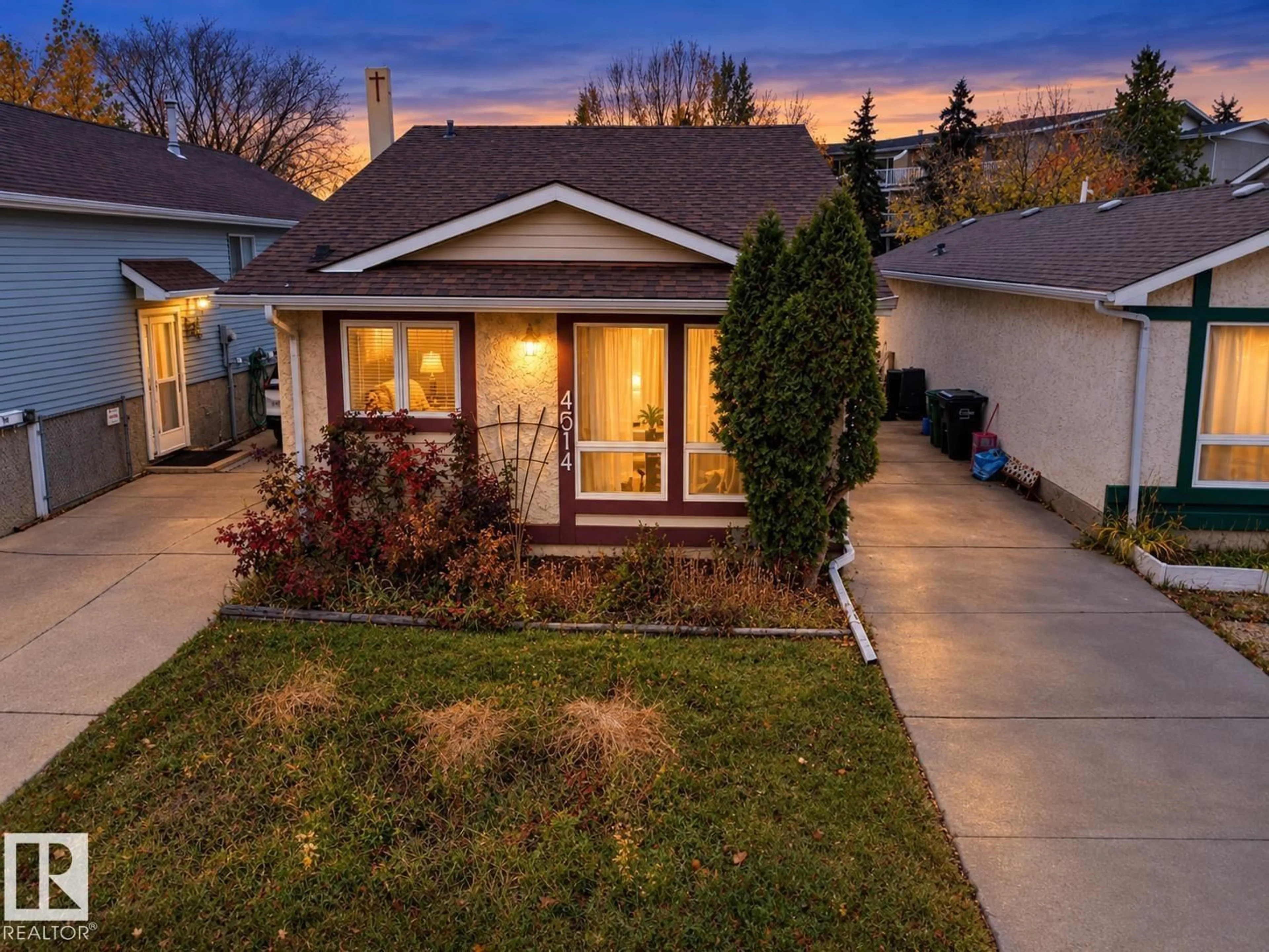A pic from outside/outdoor area/front of a property/back of a property/a pic from drone, street for NW - 4514 35A AV, Edmonton Alberta T6L4T1