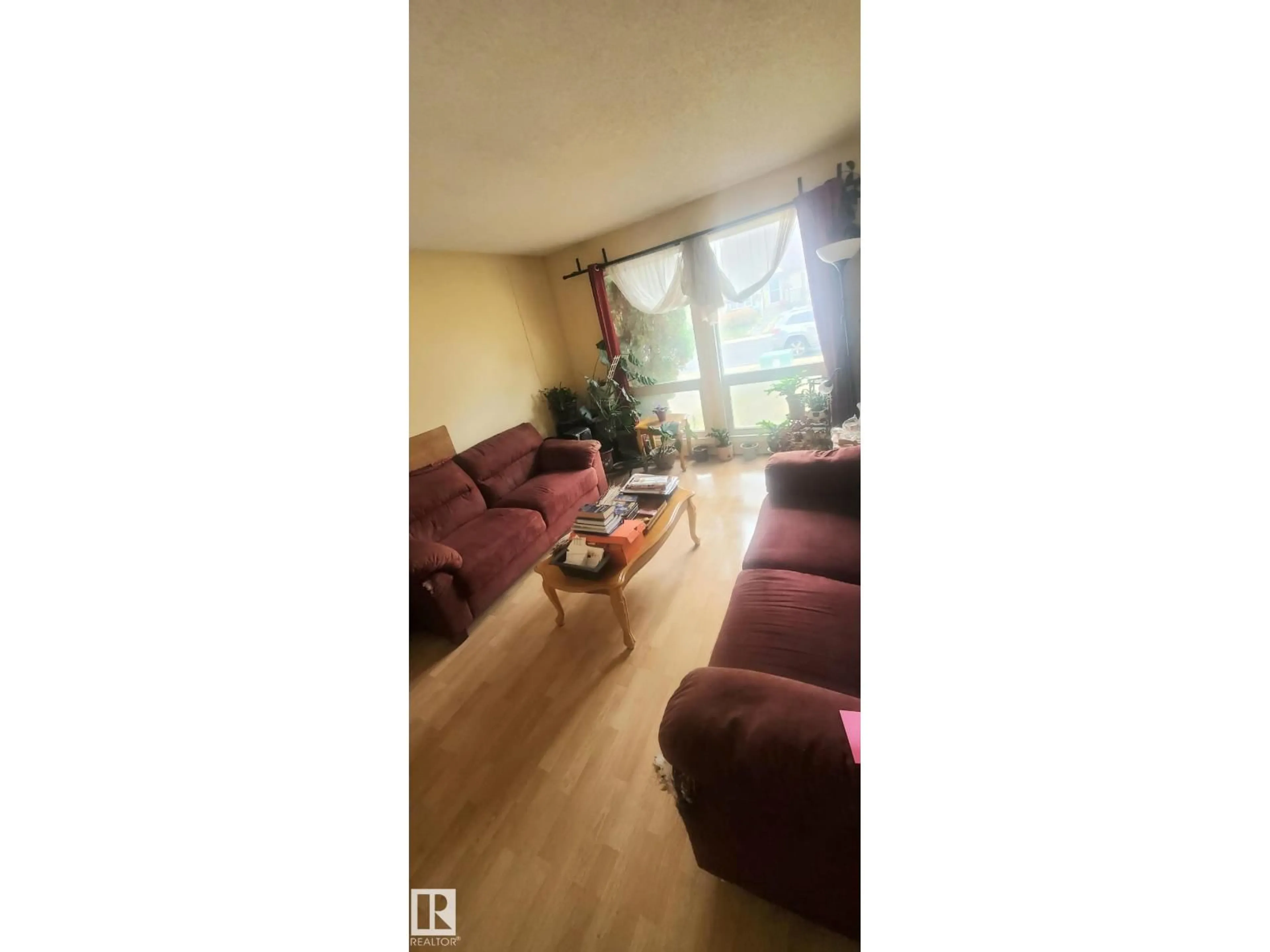 A pic of a room for NW - 4514 35A AV, Edmonton Alberta T6L4T1