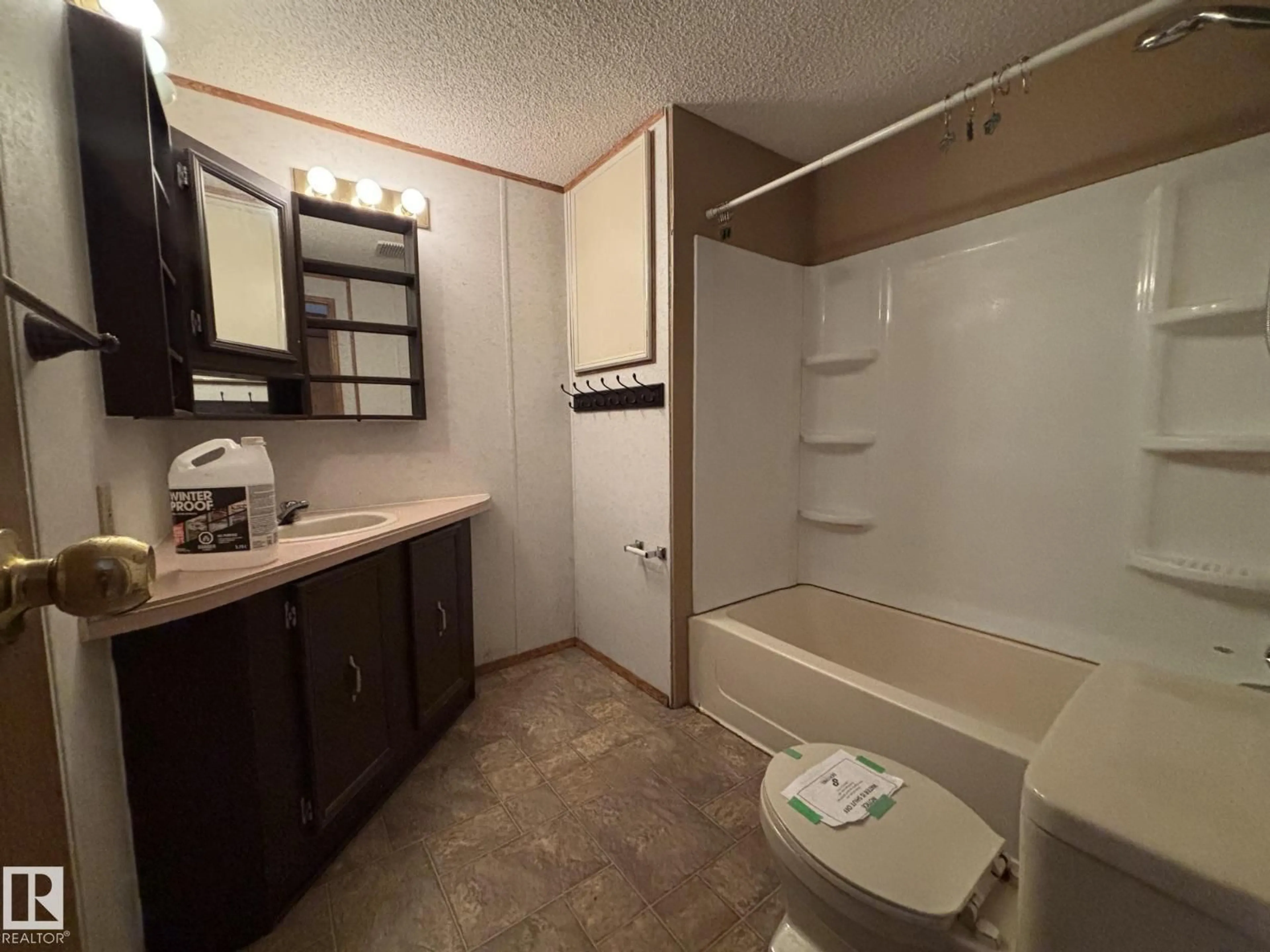 Standard bathroom, floor is not visible for 98 EVERGREEN PA, Edmonton Alberta T5Y4M2