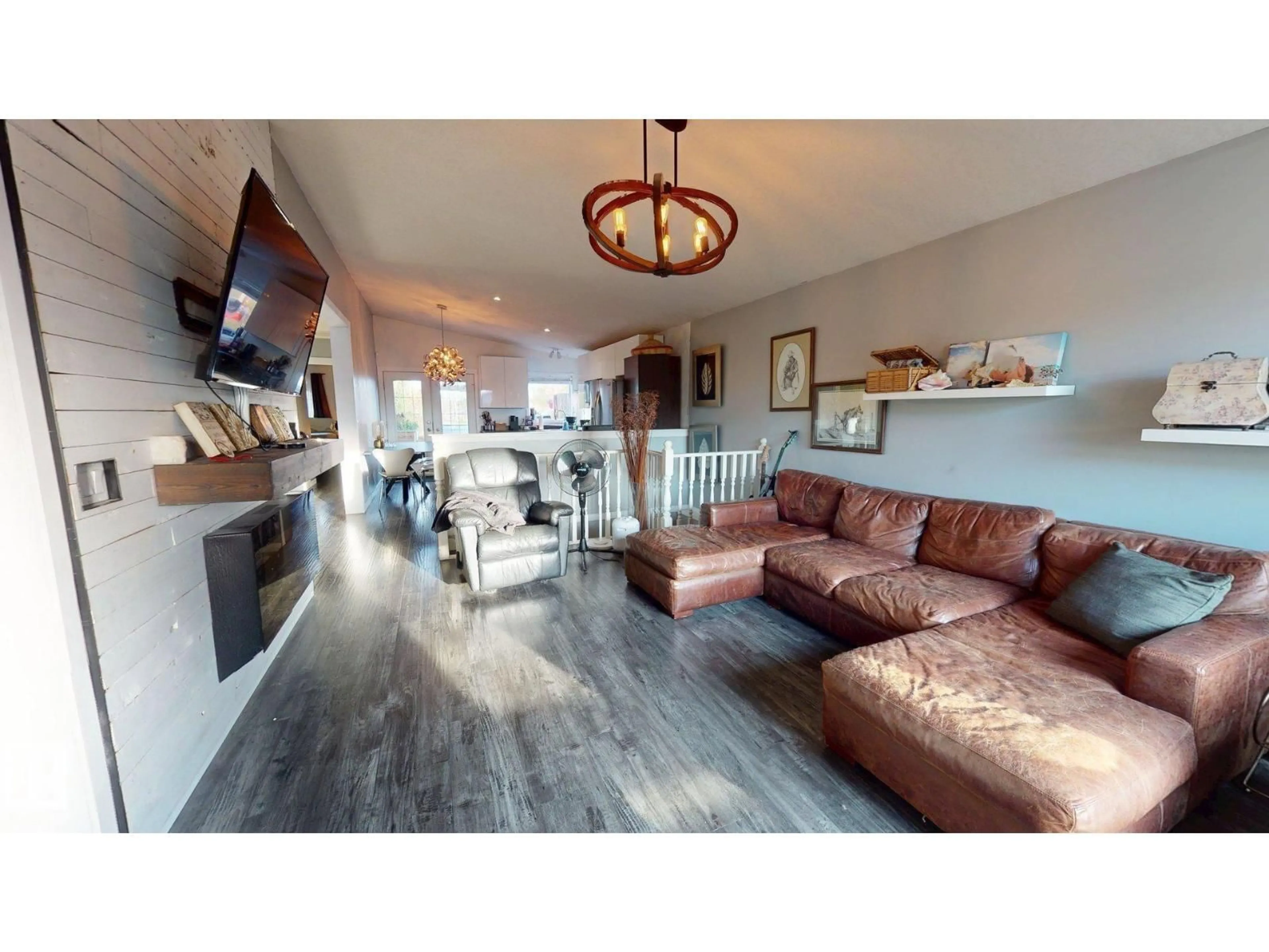 Living room with furniture, wood/laminate floor for 5126 SPORTSVIEW DR, New Sarepta Alberta T0B3M0