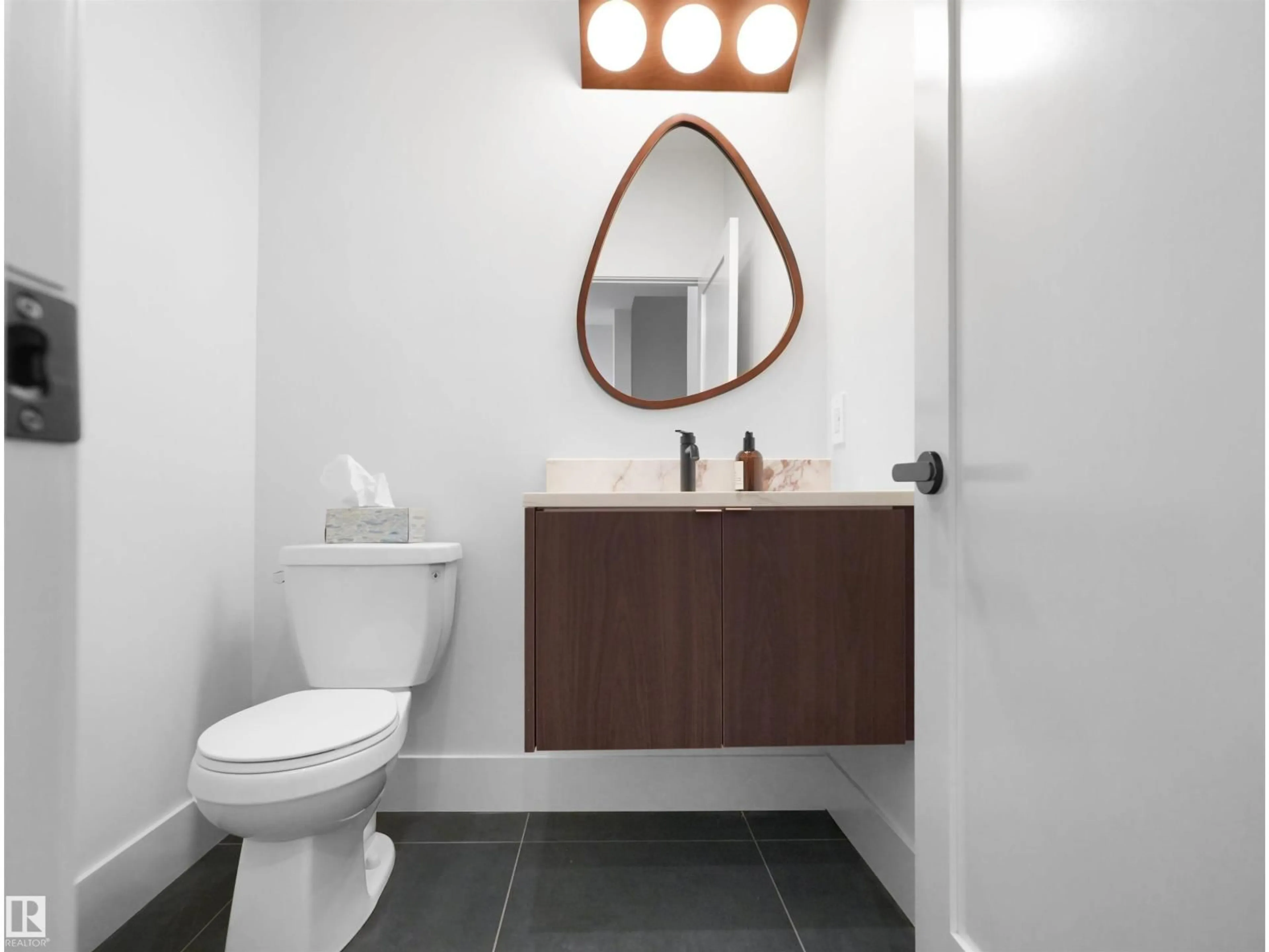 Standard bathroom, ceramic/tile floor for SW - 8295 KIRIAK LO, Edmonton Alberta T6W5S2