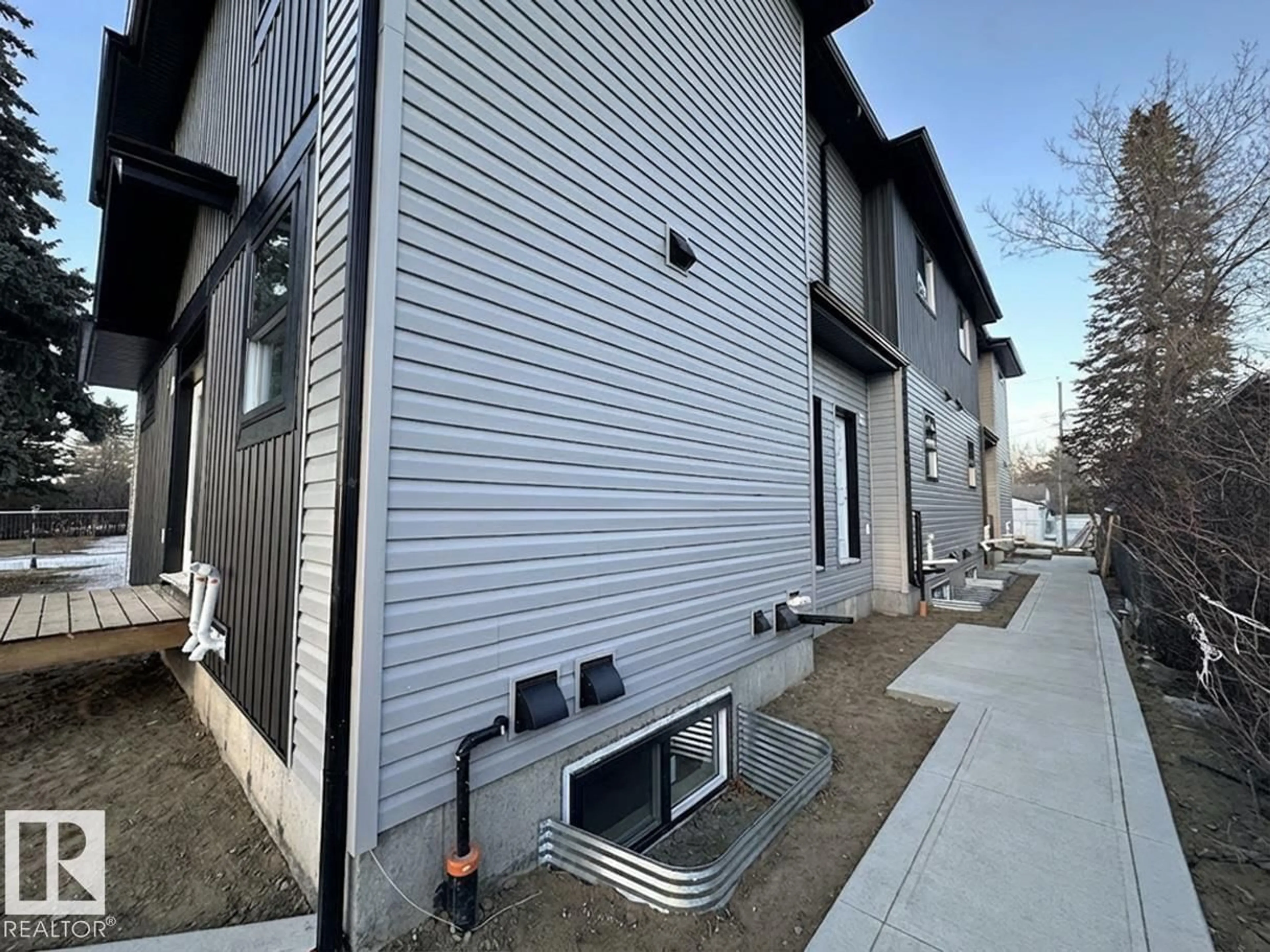 Unknown for 10627 149 ST, Edmonton Alberta T5P4L9