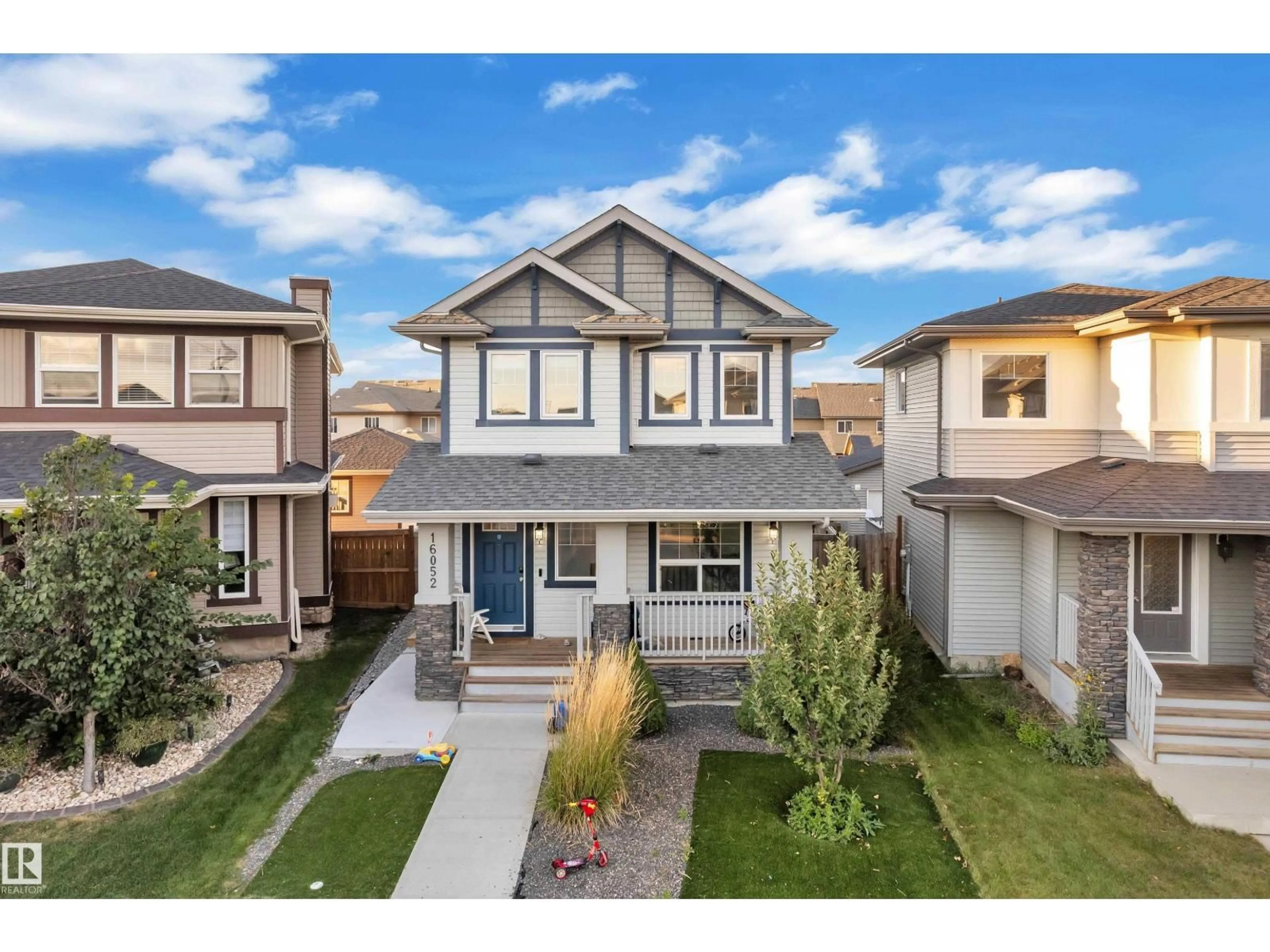Home with vinyl exterior material, street for SW SW - 16052 11 AV, Edmonton Alberta T6W2H6