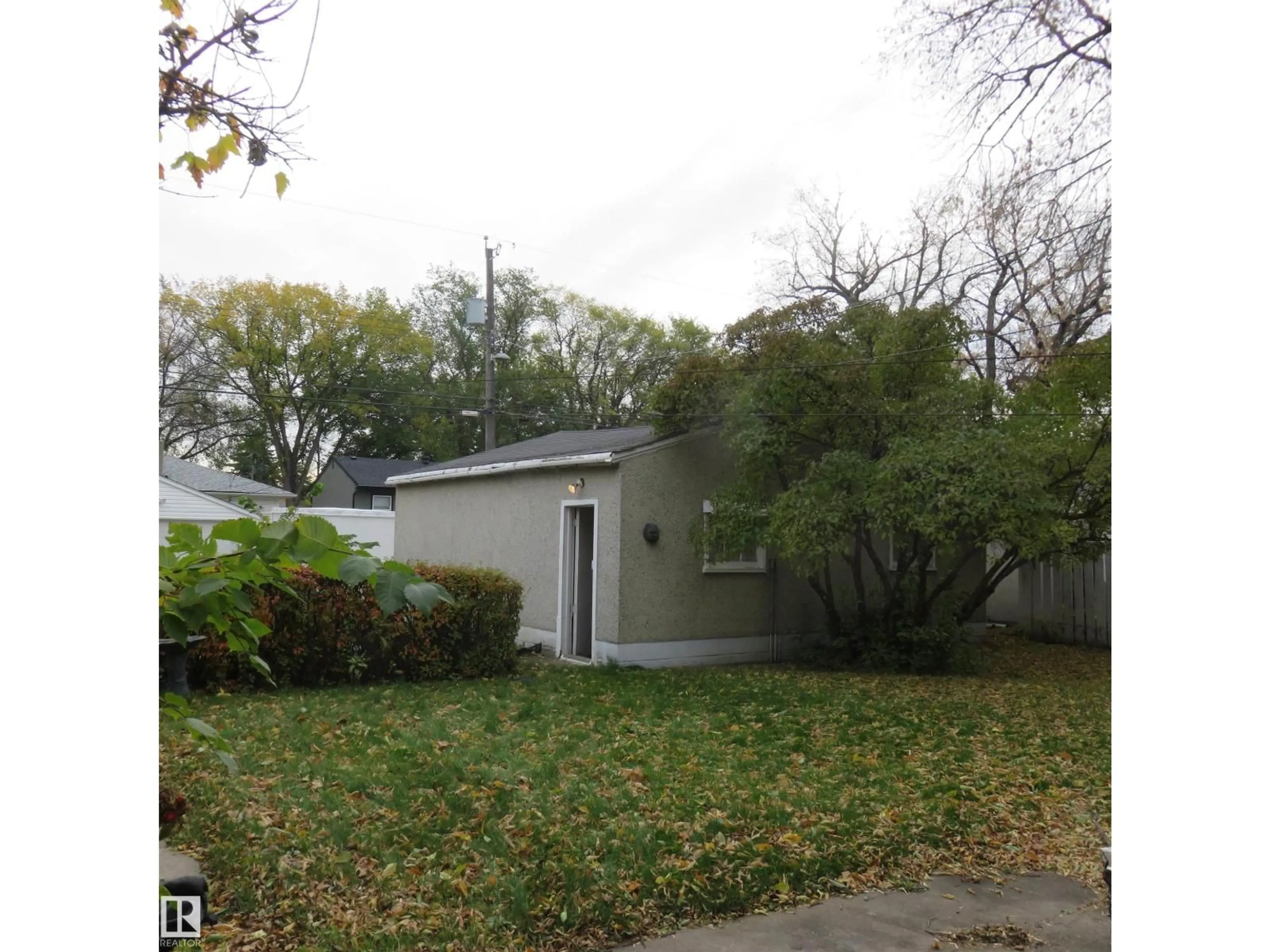 Shed for NW - 11929 52 ST, Edmonton Alberta T5W3J5