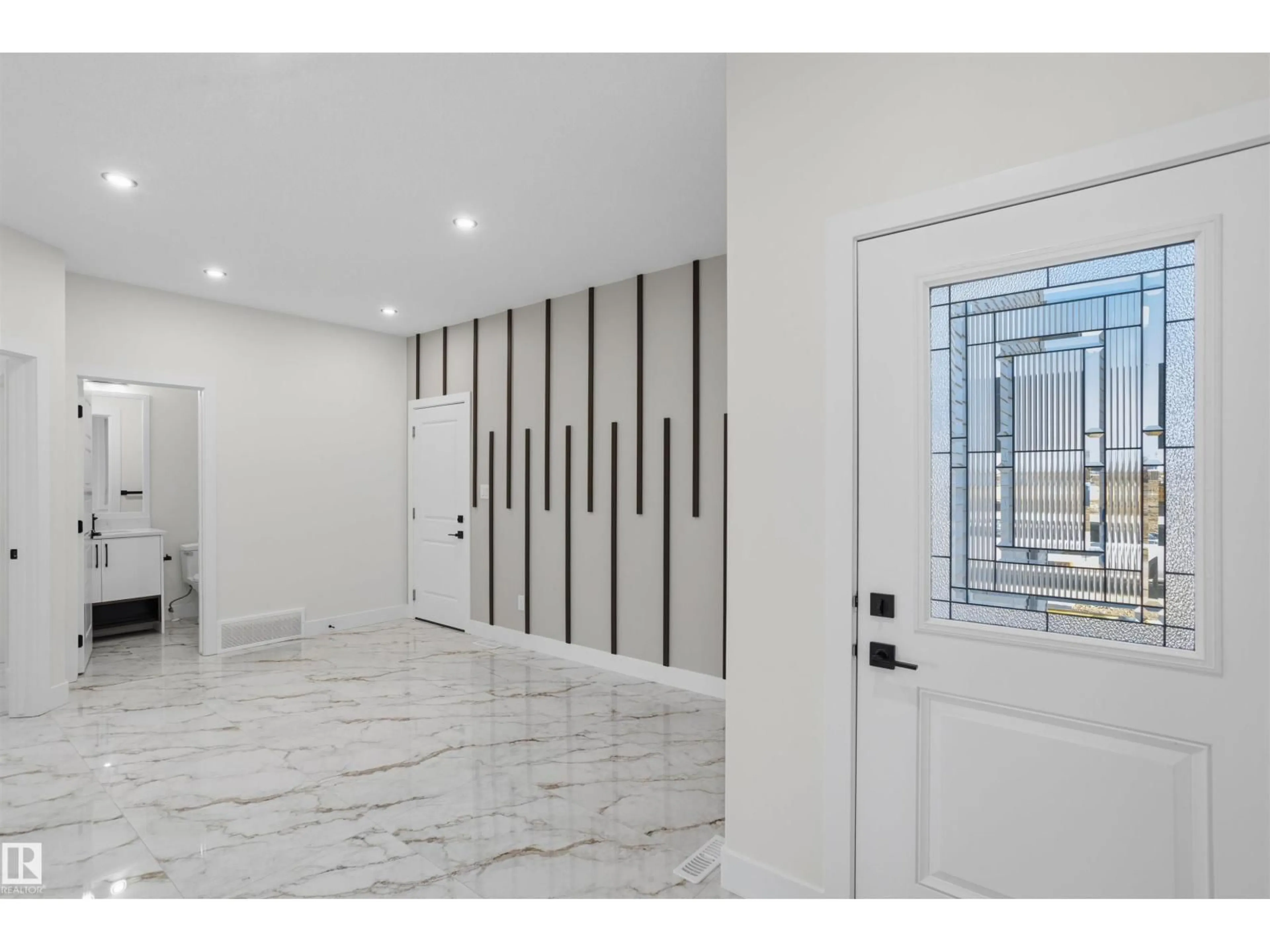 Indoor foyer for SW - 236 21 ST, Edmonton Alberta T6X3R3