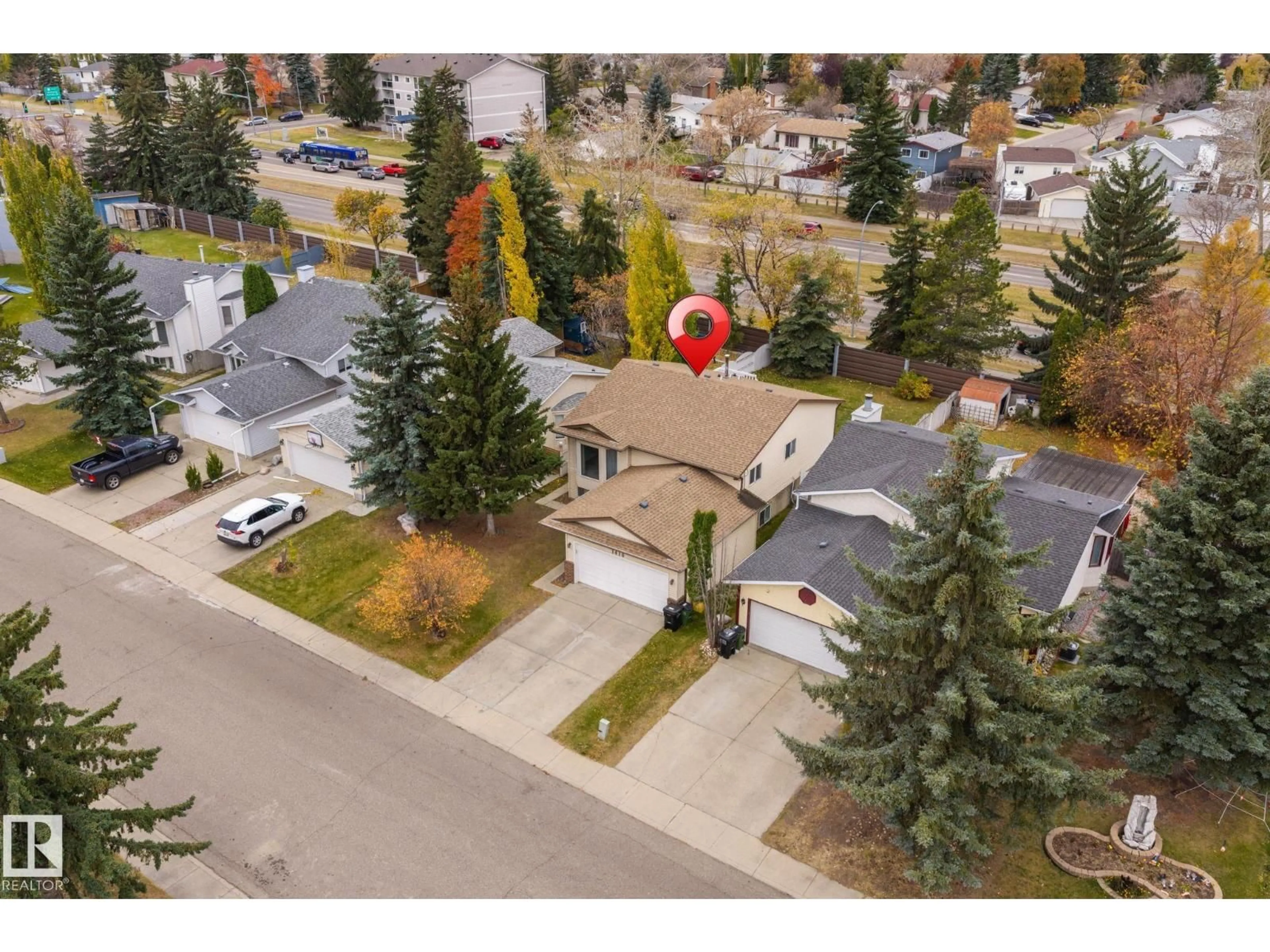 A pic from outside/outdoor area/front of a property/back of a property/a pic from drone, street for 1416 49A ST, Edmonton Alberta T6L6H6