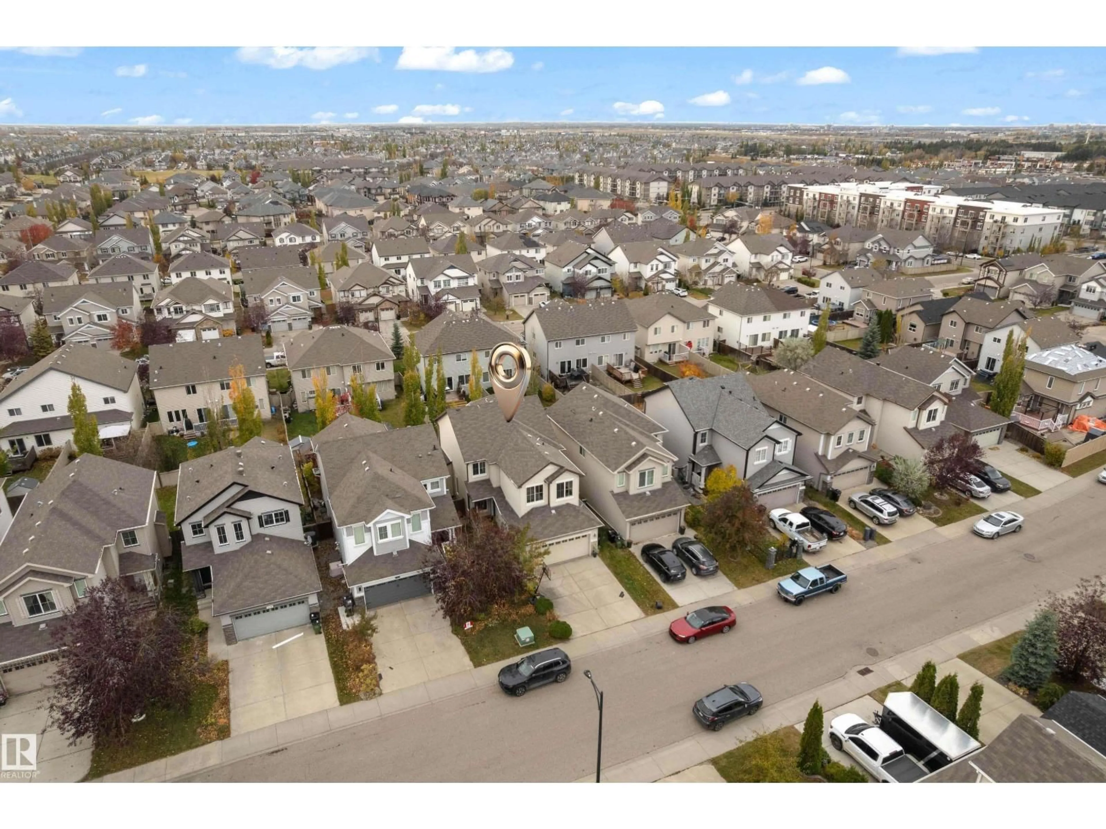 A pic from outside/outdoor area/front of a property/back of a property/a pic from drone, street for 1710 63A ST, Edmonton Alberta T6X0R8
